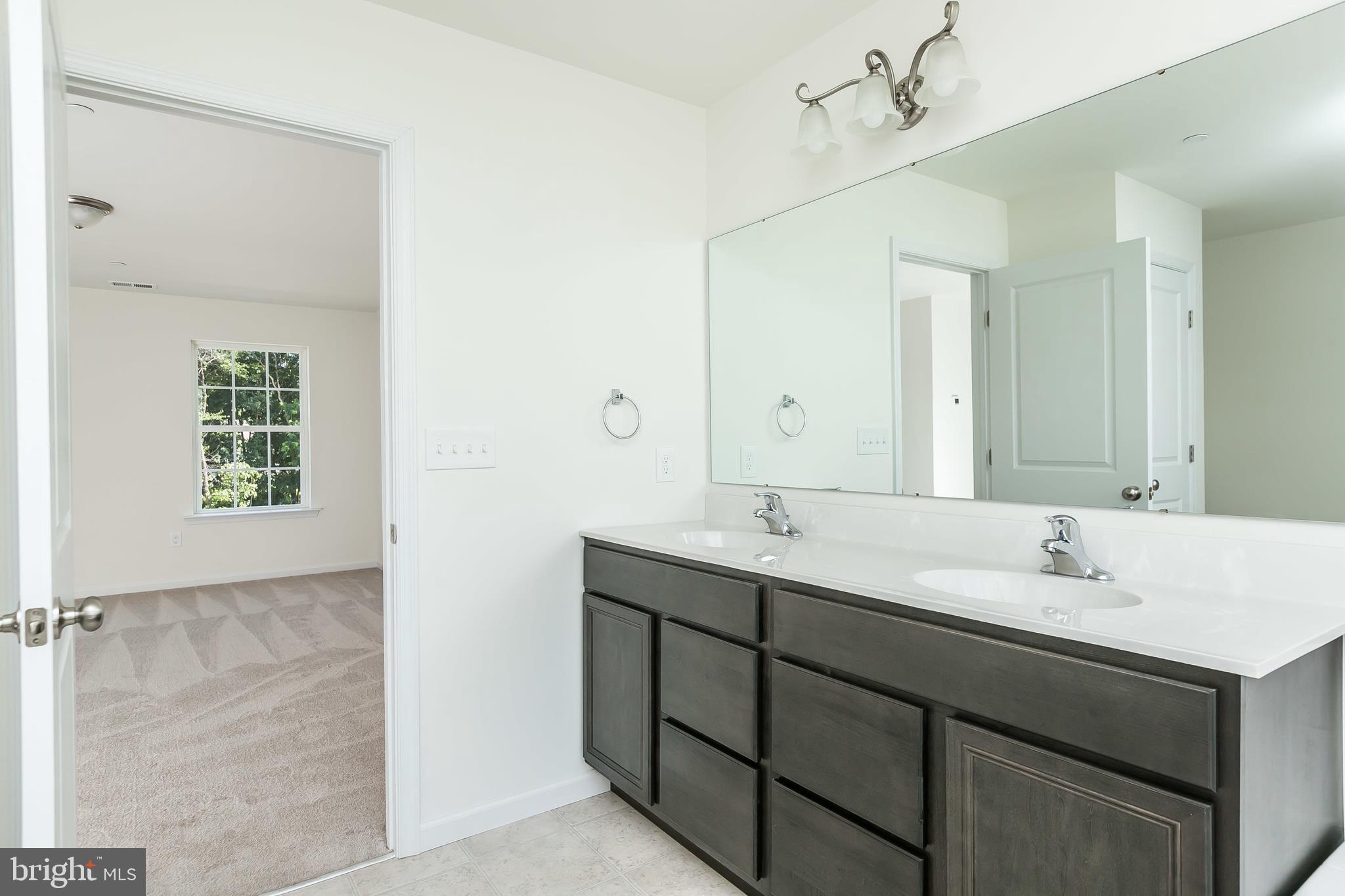 HAMPSTEAD - Residential