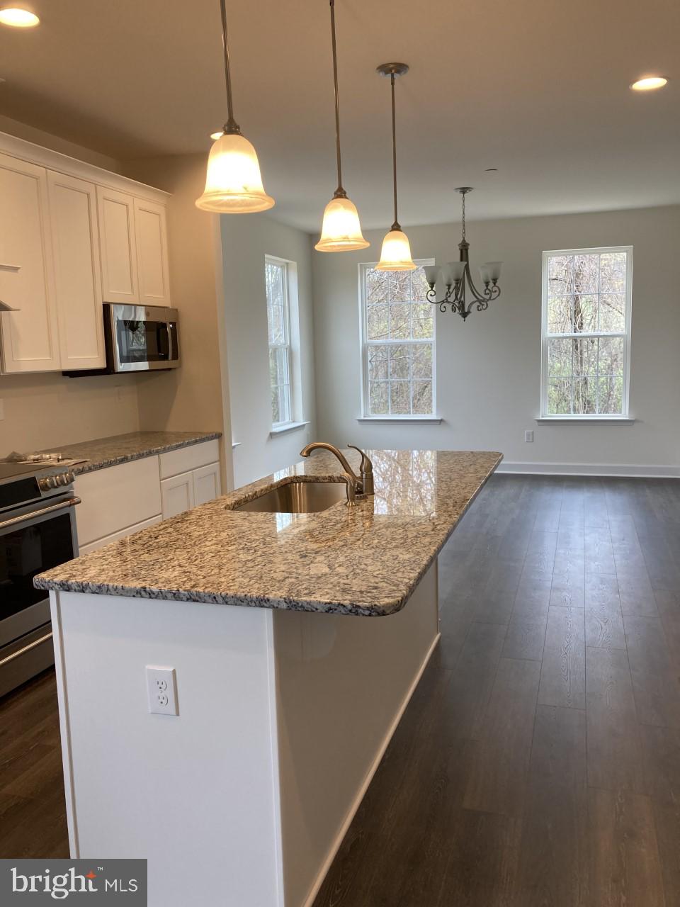 HAMPSTEAD - Residential