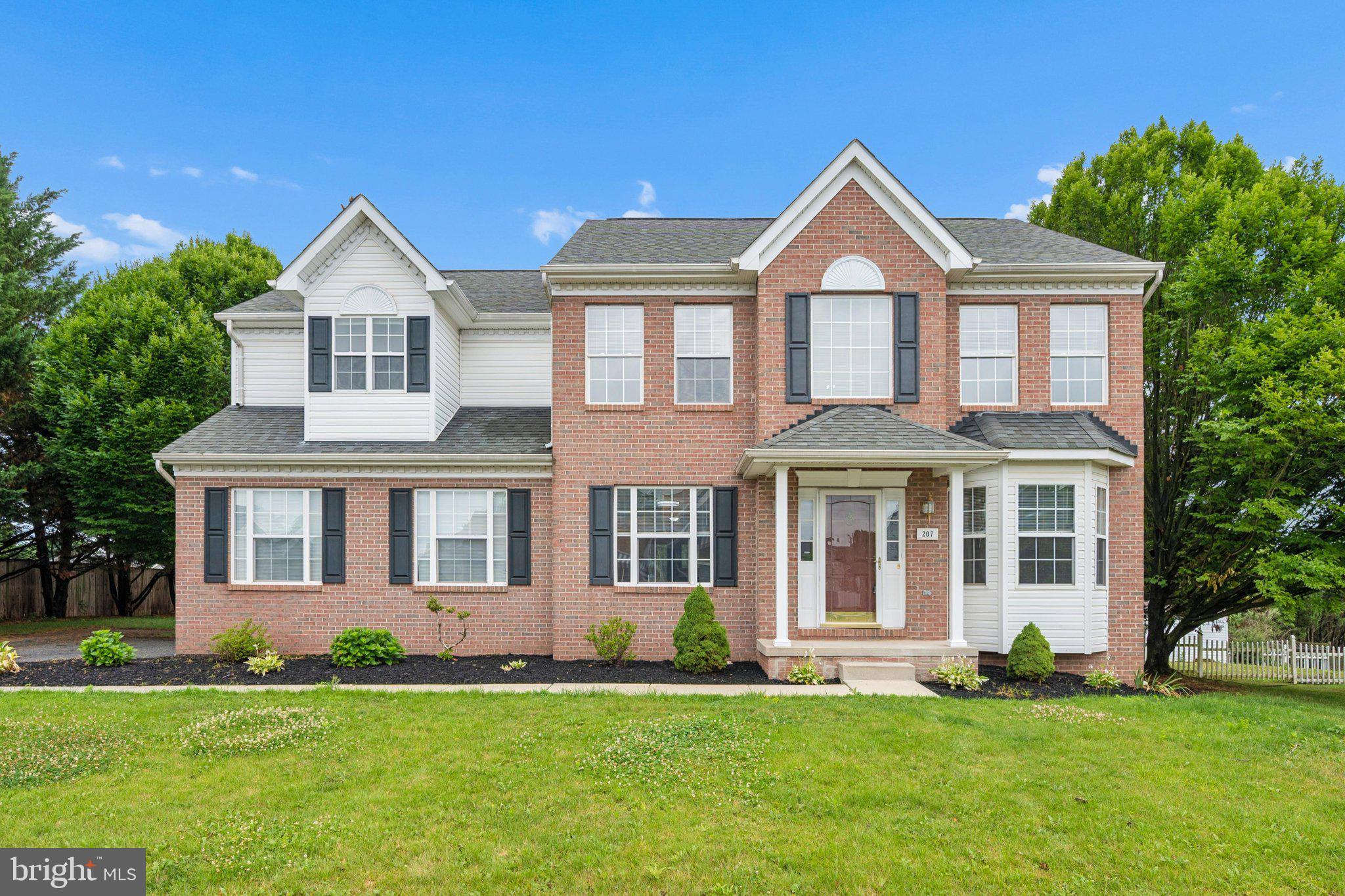 207 BENTLEY STREET