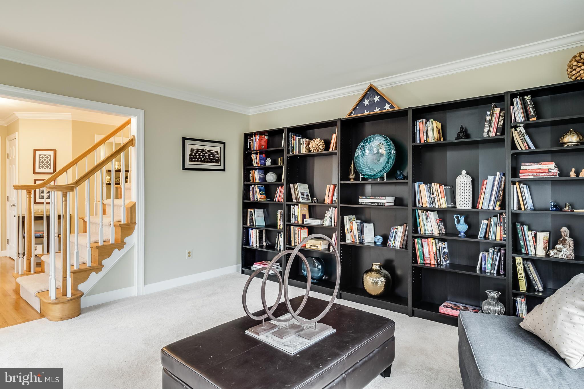 POTOMAC LAKES - Residential