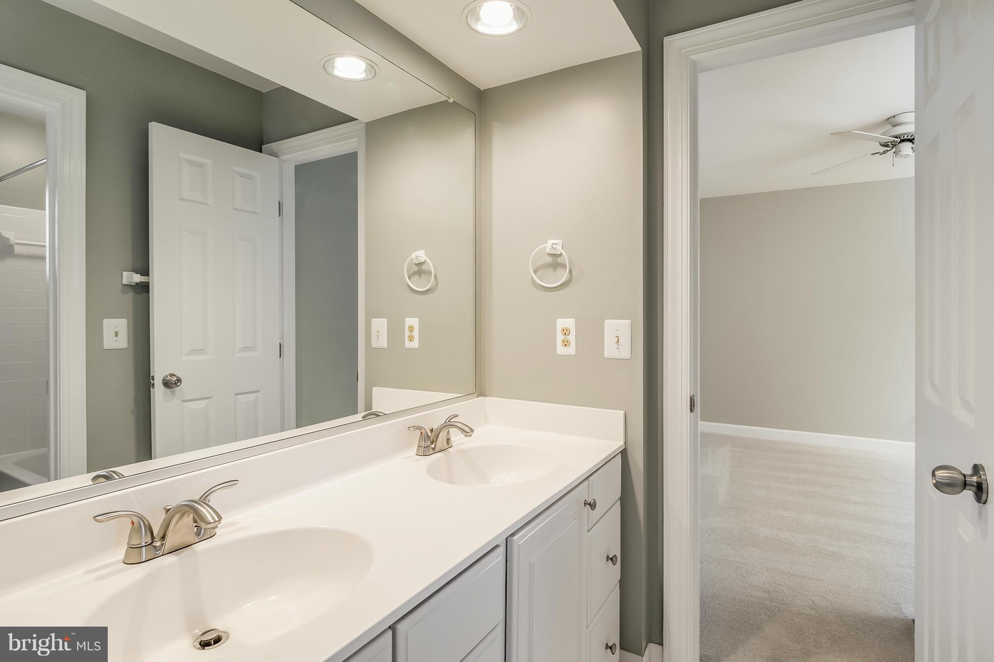 POTOMAC LAKES - Residential