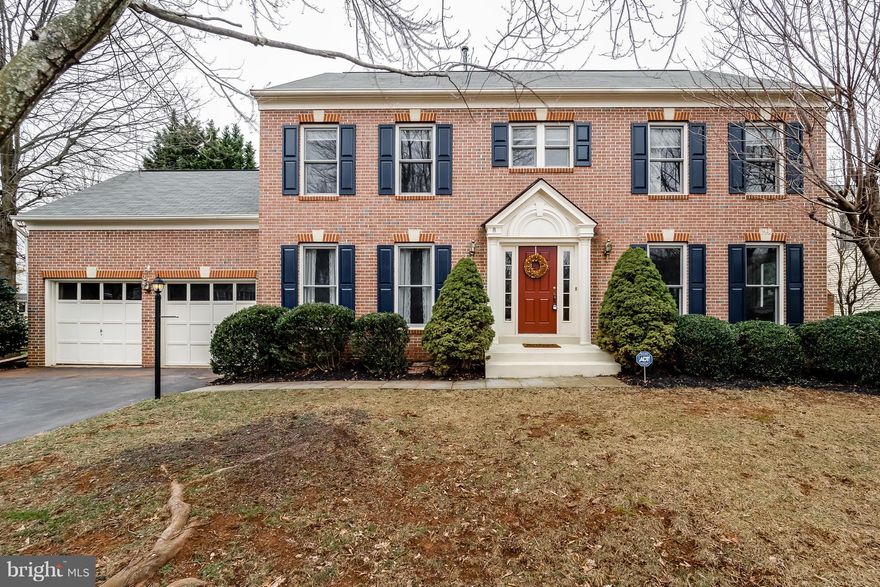 Immaculate 4 BR, 3.5 BA Colonial on cul-de-sac. Main level features formal LR & DR, FR w/FP & spacious kitchen w/breakfast area. Gourmet kitchen has been reconfigured & features island, updated counter tops & SS appliances. Large master suite w/vaulted ceiling features master bath w/dual sinks, soaking tub & separate shower. New carpet throughout. Large fenced back yard w/stone patio.