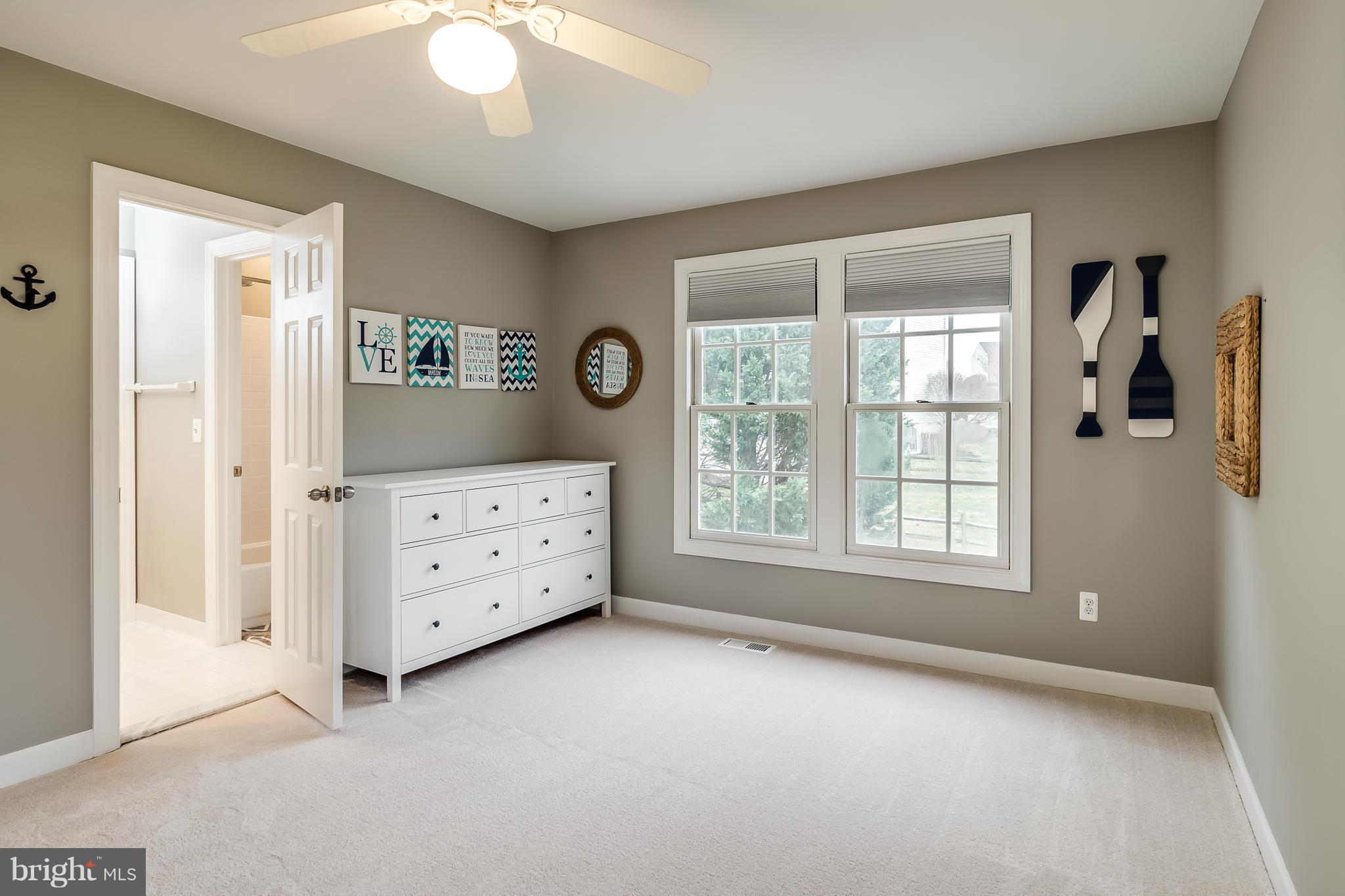 POTOMAC LAKES - Residential