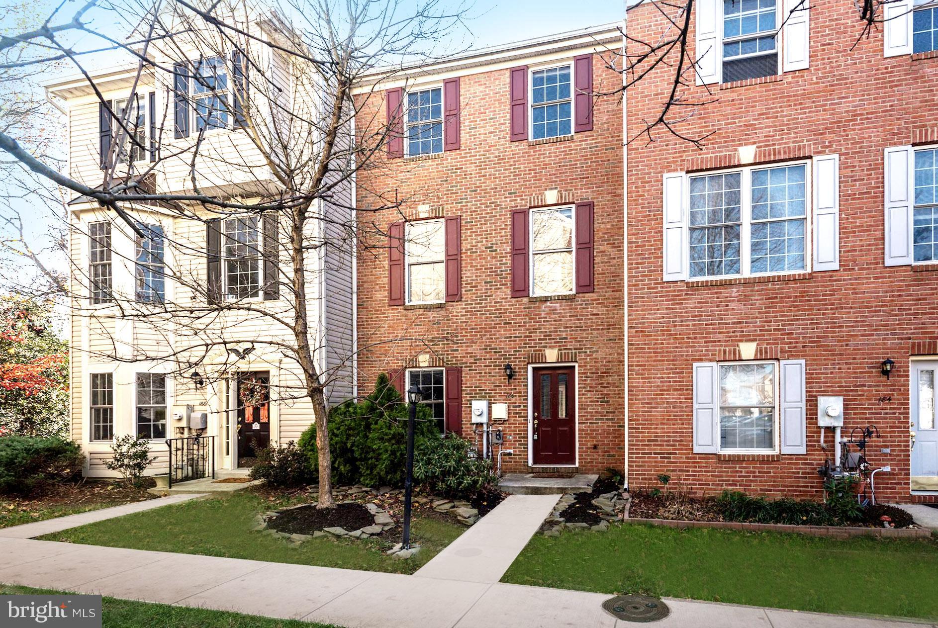 RIVER OAKS - Residential