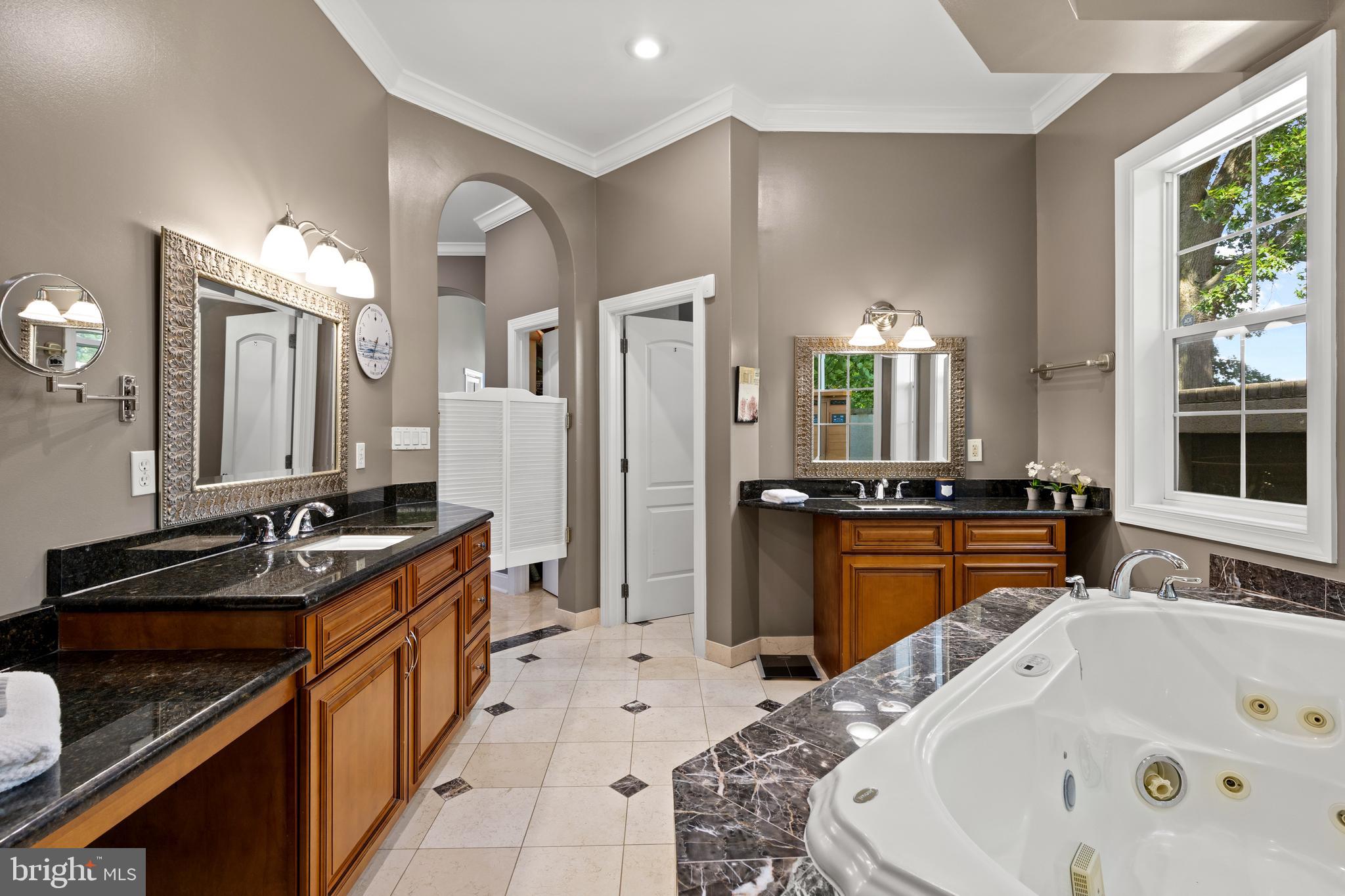 SHADY SIDE - Residential