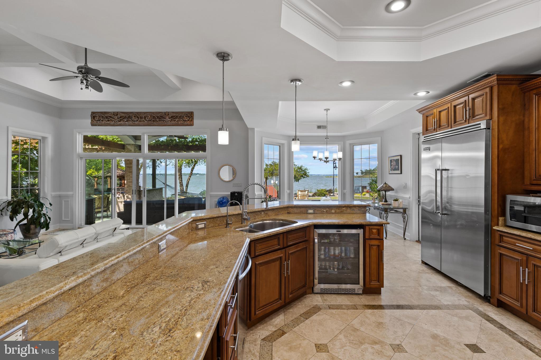 SHADY SIDE - Residential