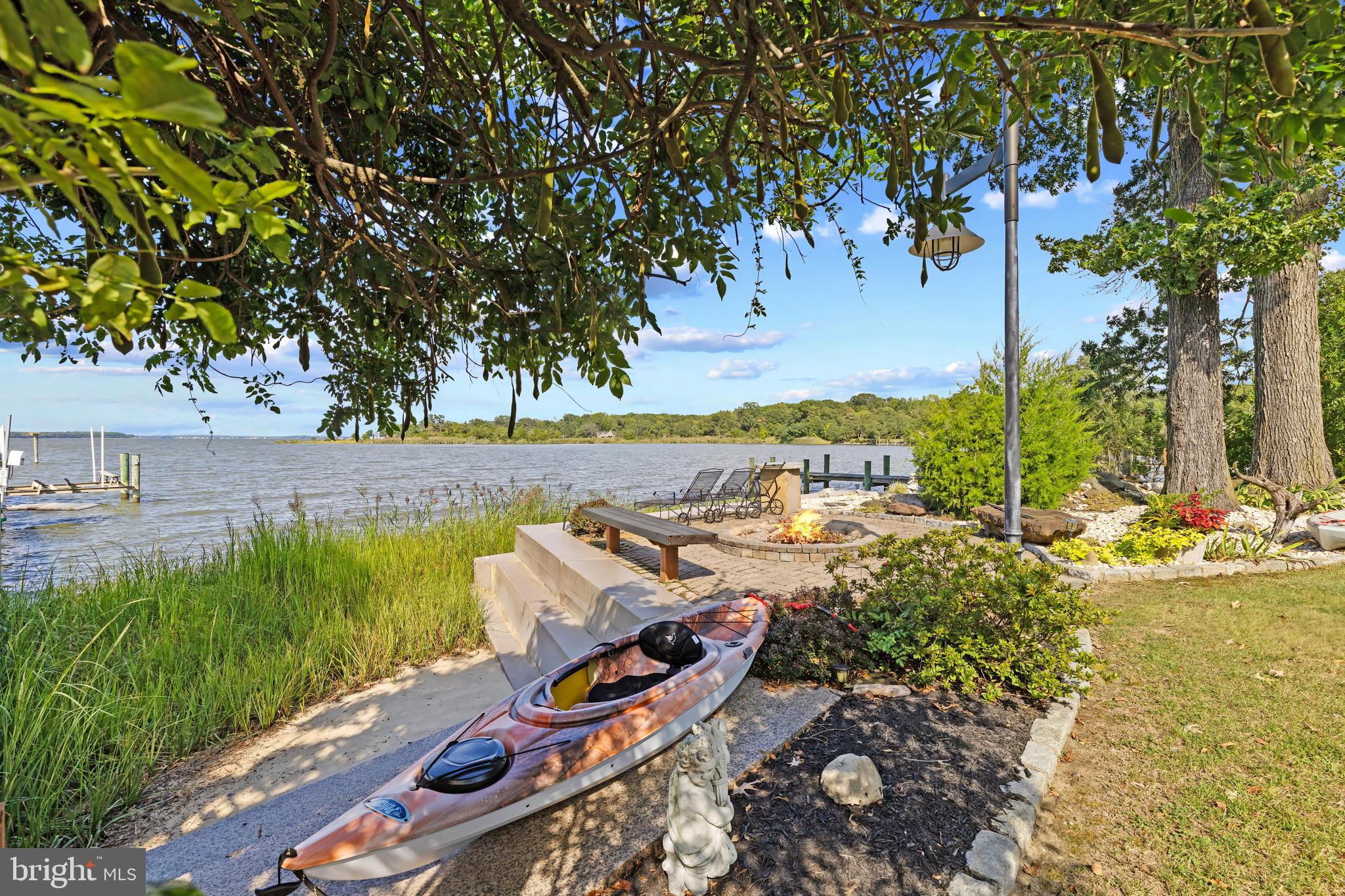 SHADY SIDE - Residential