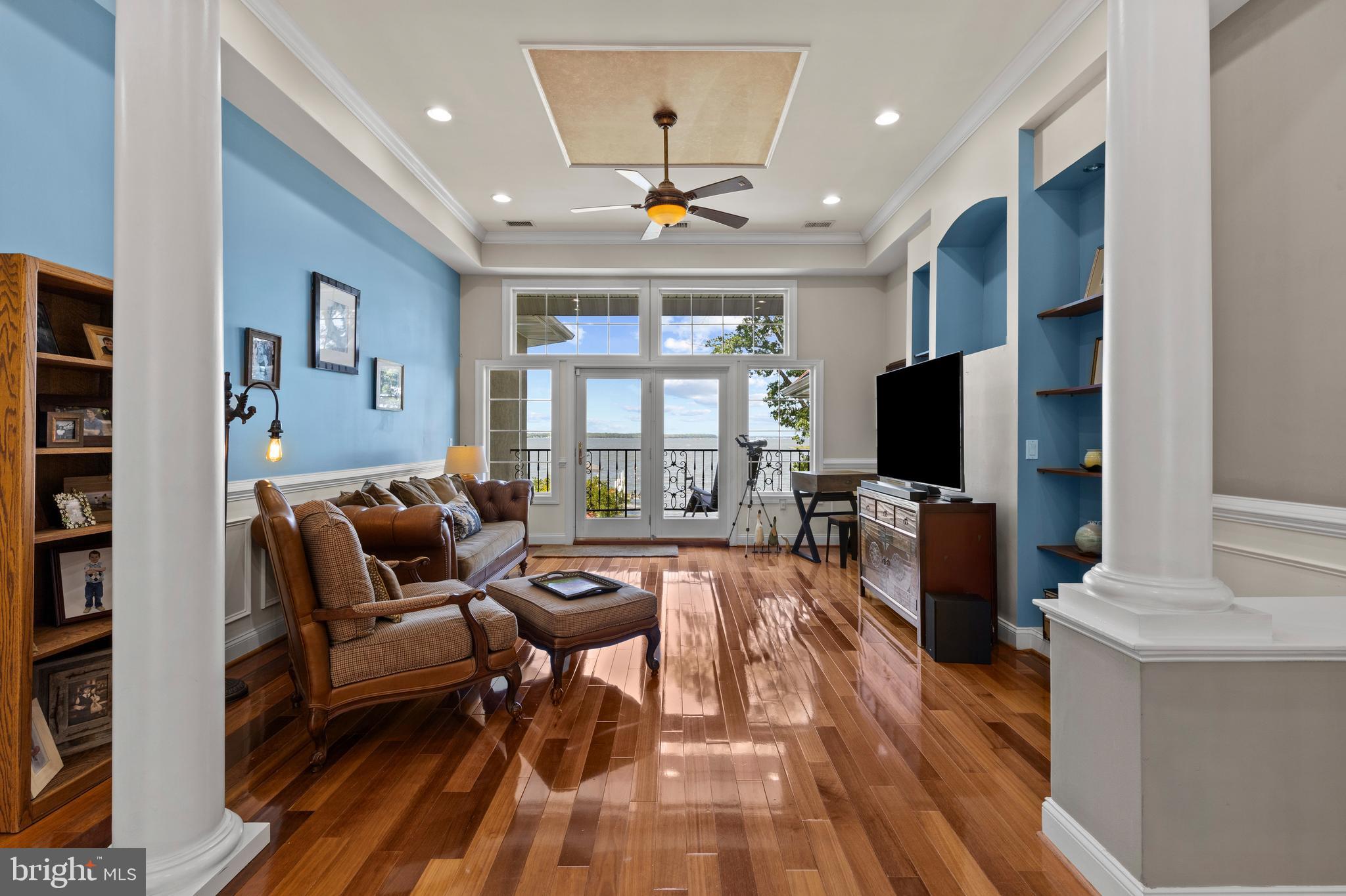 SHADY SIDE - Residential