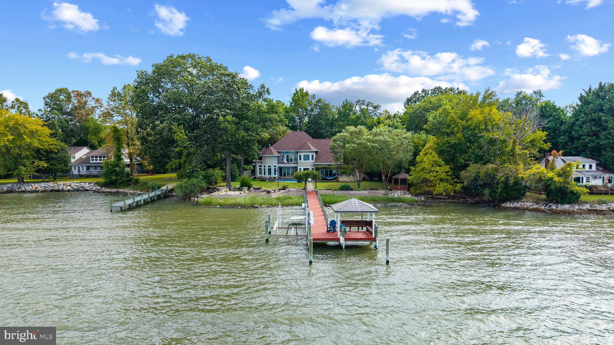 SHADY SIDE - Residential