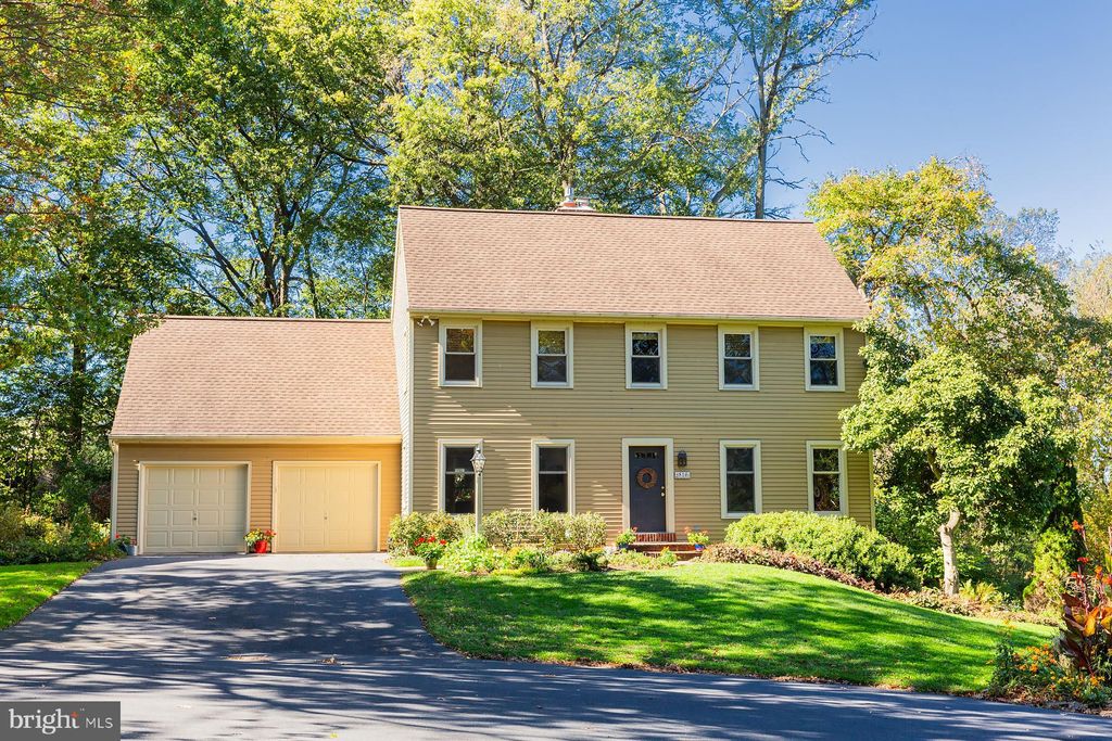 Photo of 816 Tarpley Drive, LANCASTER, PA 17601 (MLS # PALA2081118)