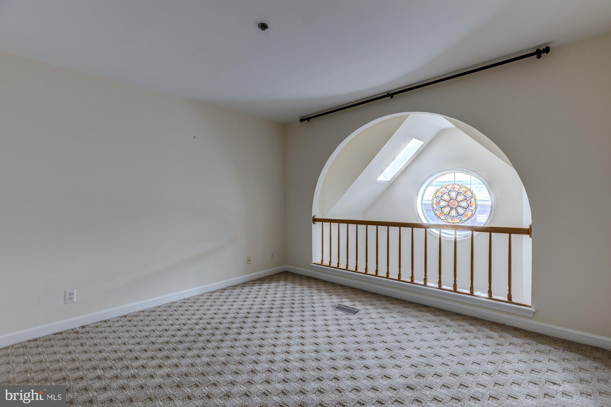 TORPEDO FACTORY - Residential Lease