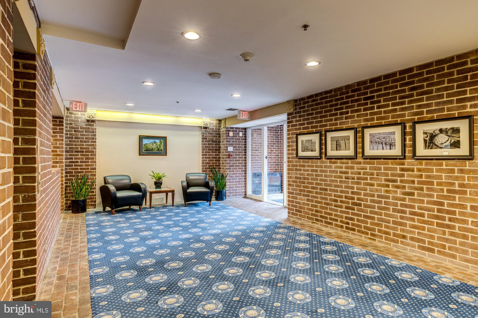 TORPEDO FACTORY - Residential Lease