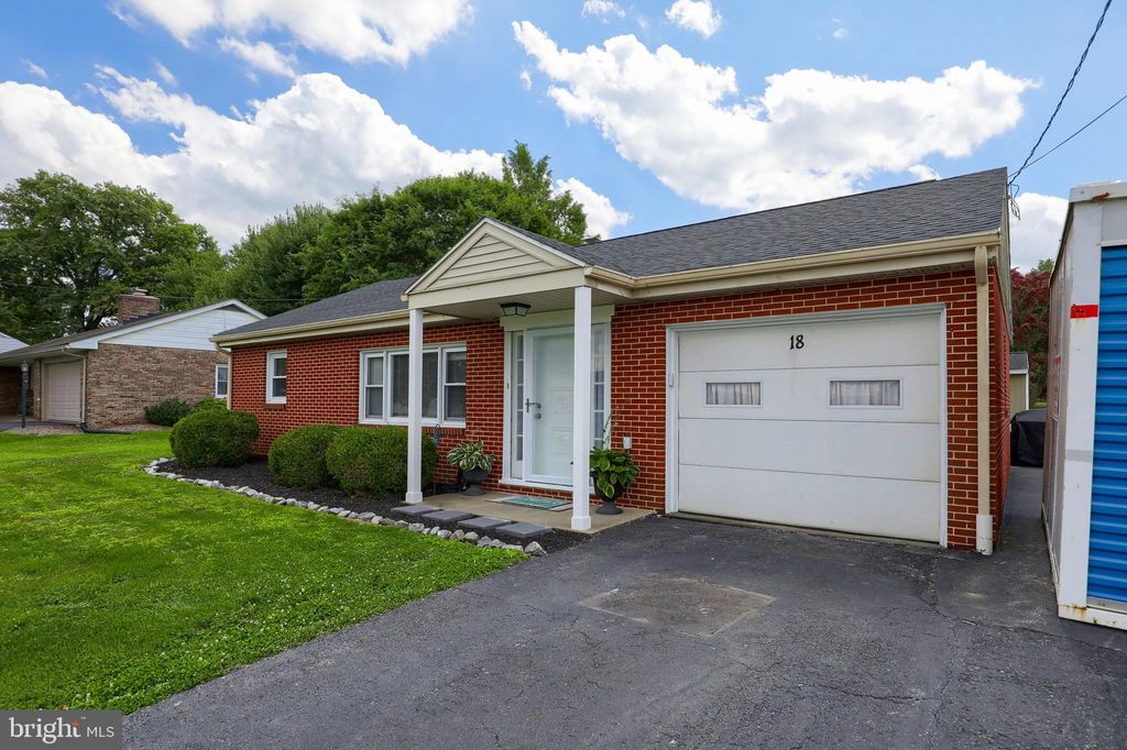 Photo of 18 W PENN GRANT RD, WILLOW STREET, PA 17584 (MLS # PALA2039356)