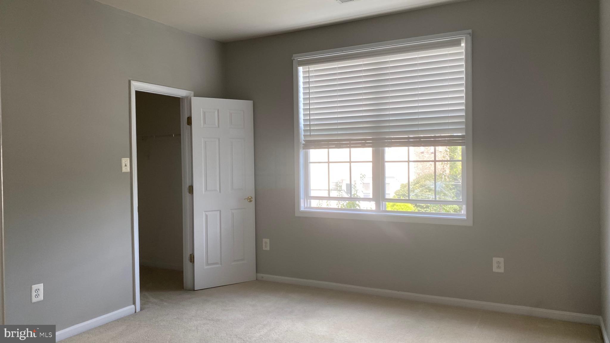 VILLAGES OF URBANA - Residential Lease