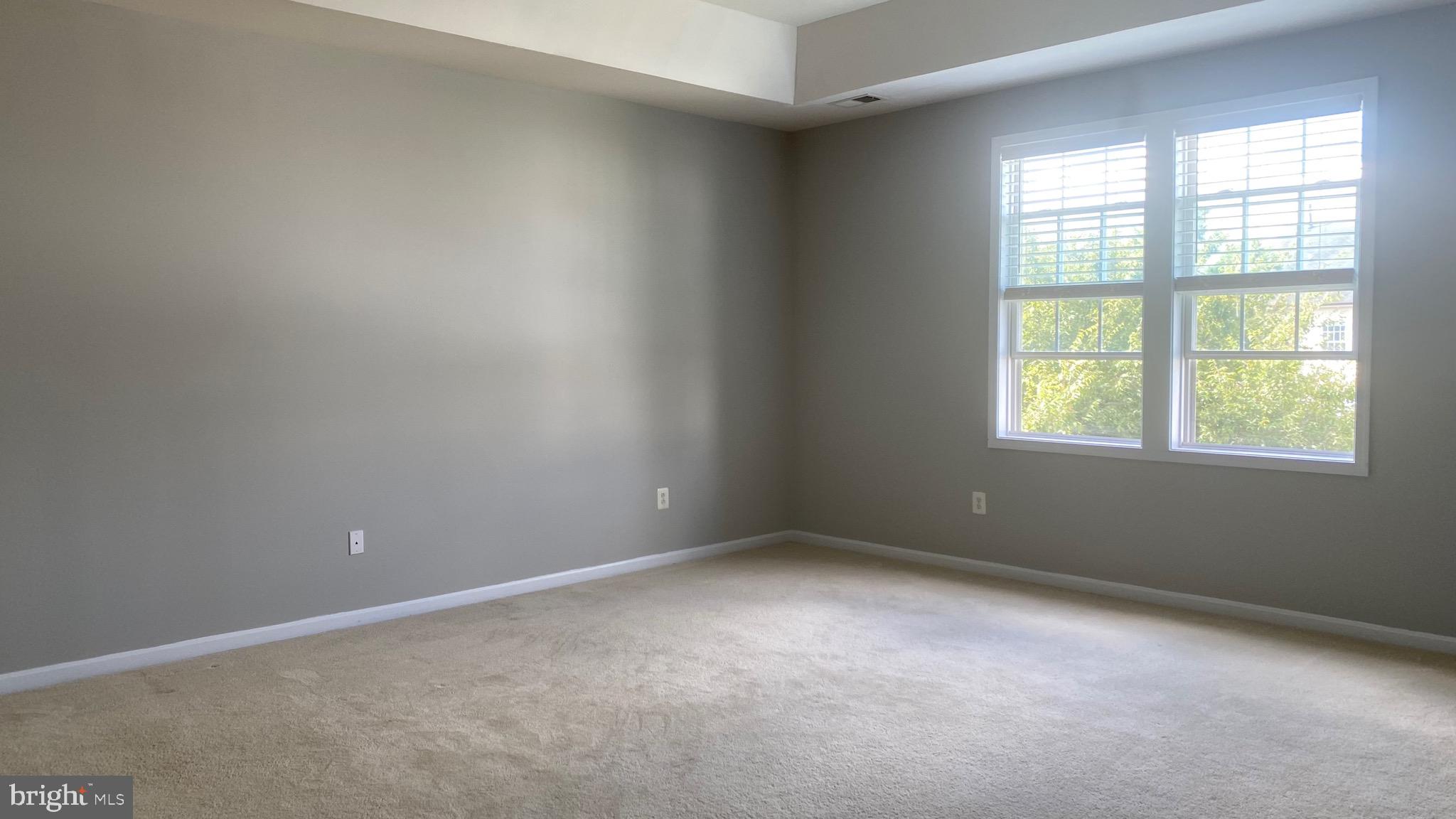 VILLAGES OF URBANA - Residential Lease