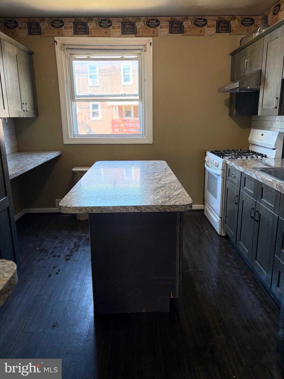 PHILADELPHIA - Residential