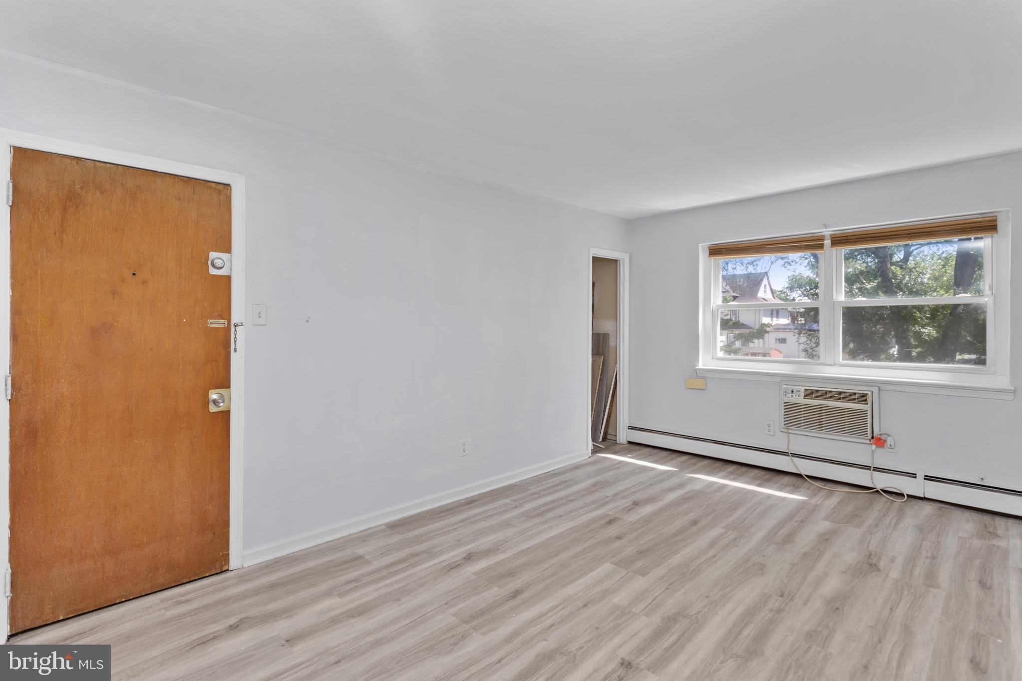 106 NEWTON AVENUE N