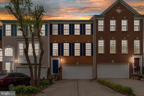 7 Inkberry Circle, Gaithersburg, MD MLS: MDMC2178738