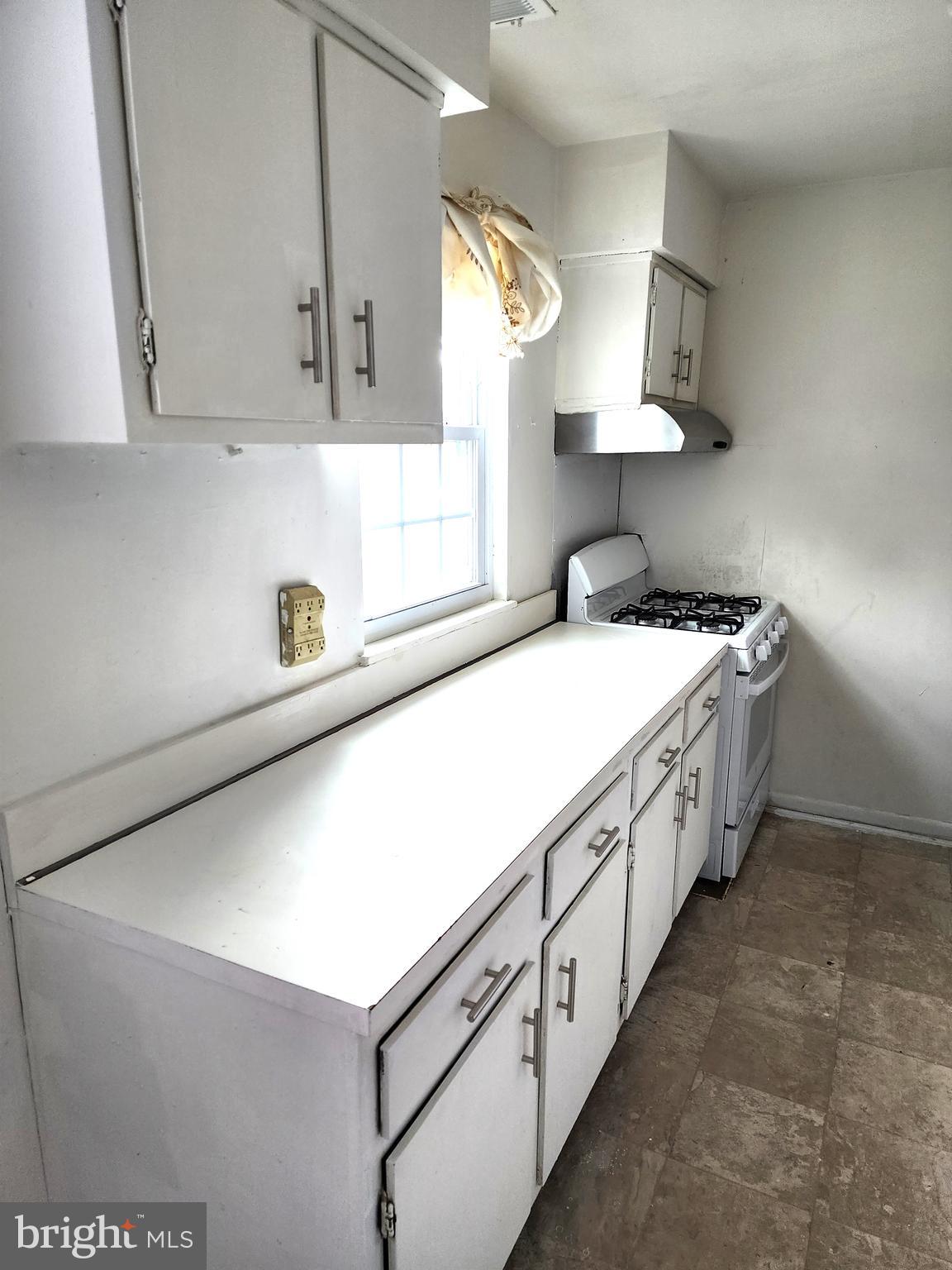 JEFFERSON PLACE - Residential Lease