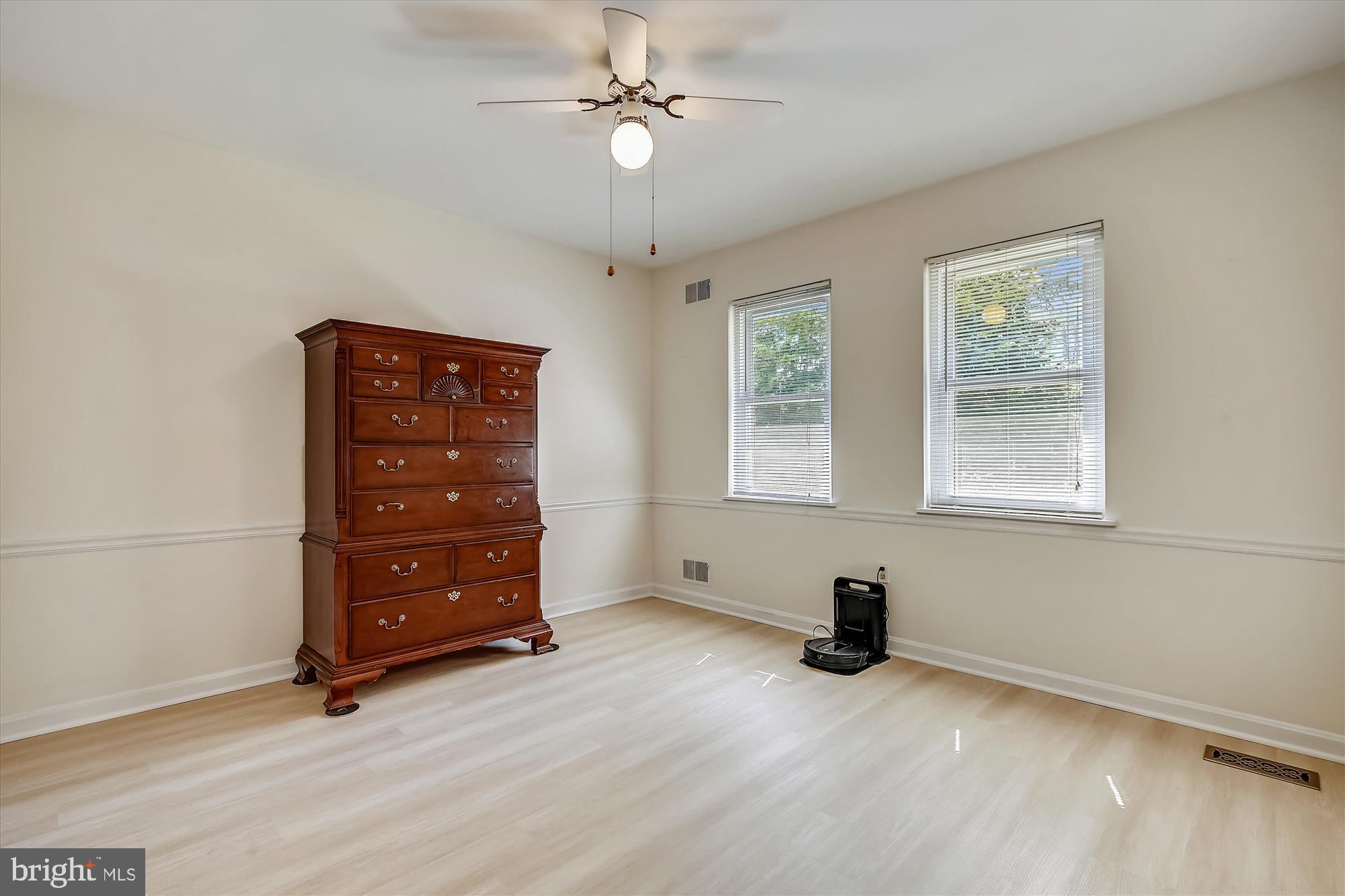 POPLAR WOODS - Residential