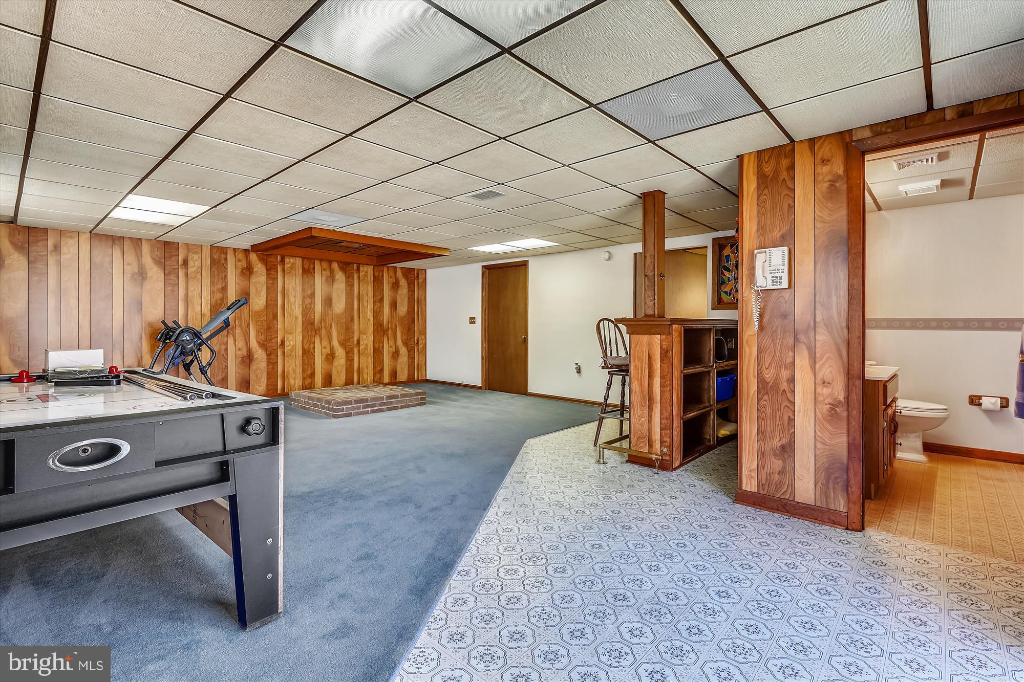 POPLAR WOODS - Residential