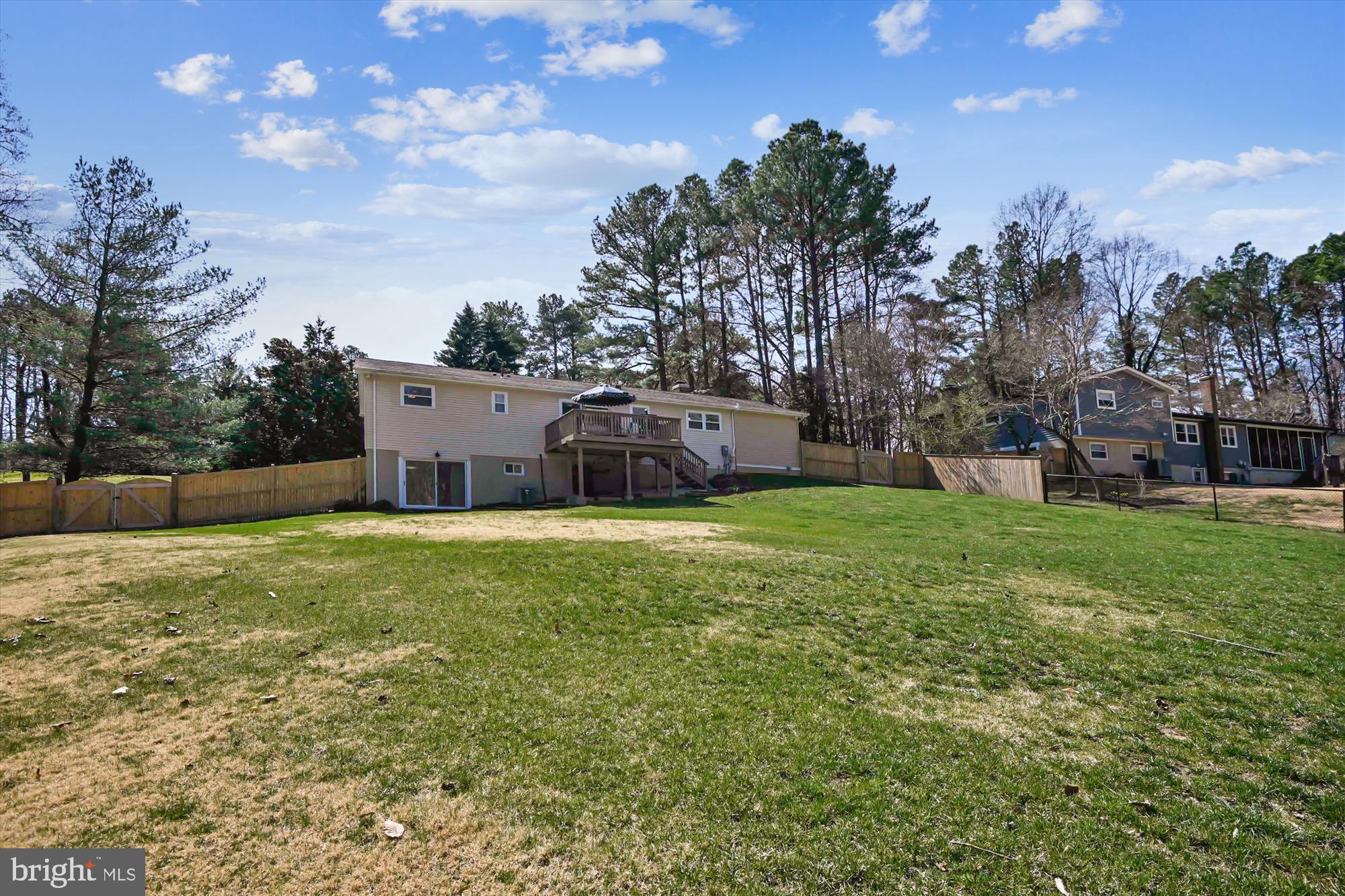 POPLAR WOODS - Residential