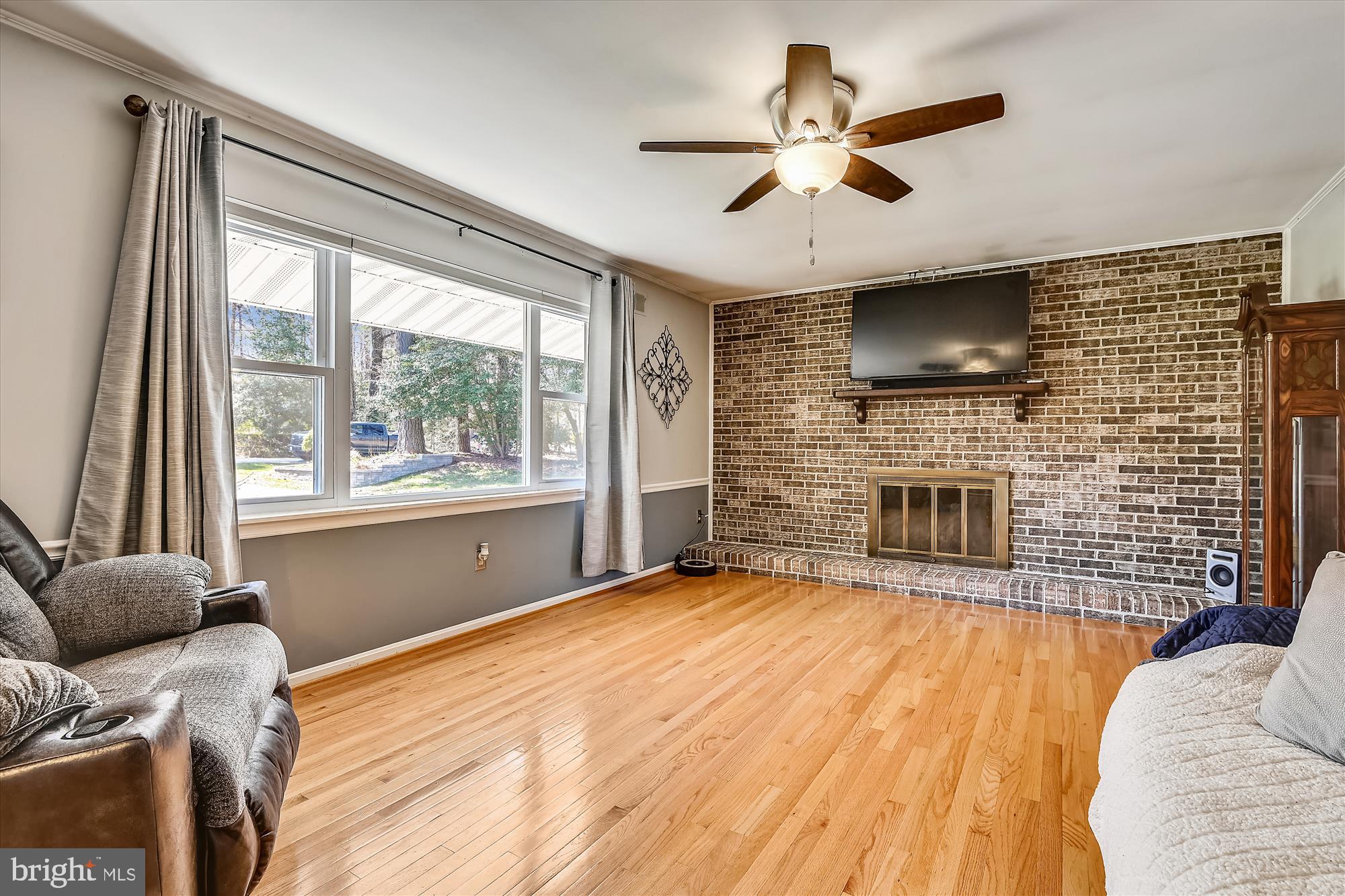 POPLAR WOODS - Residential