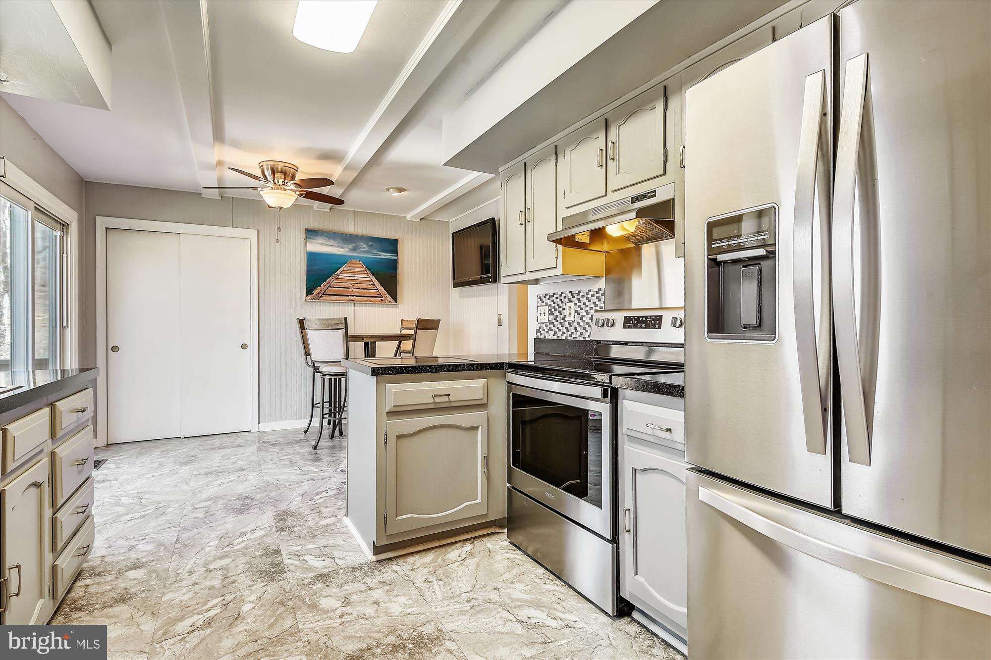 POPLAR WOODS - Residential