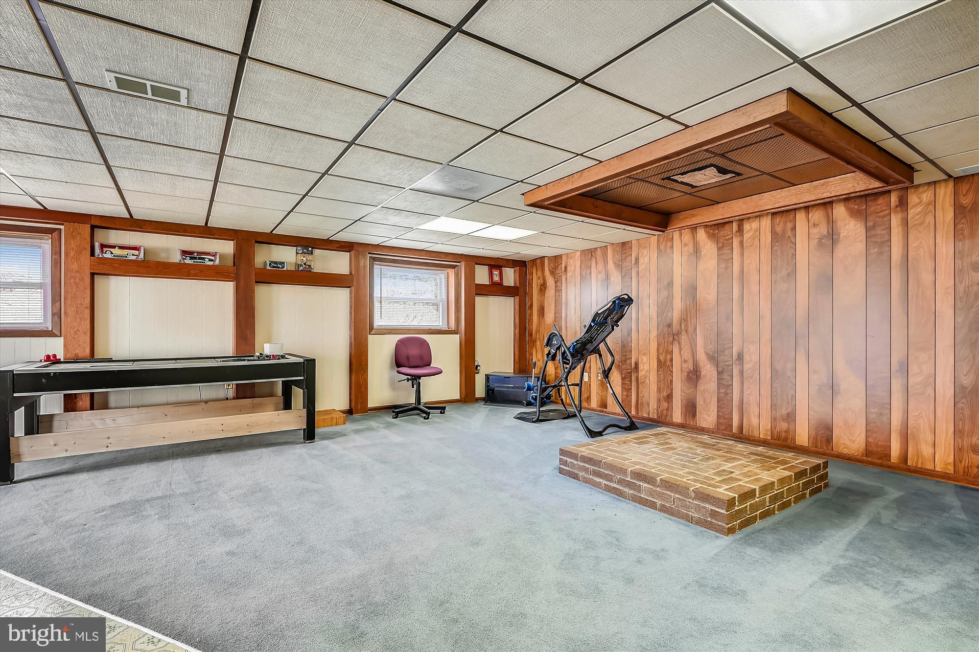 POPLAR WOODS - Residential