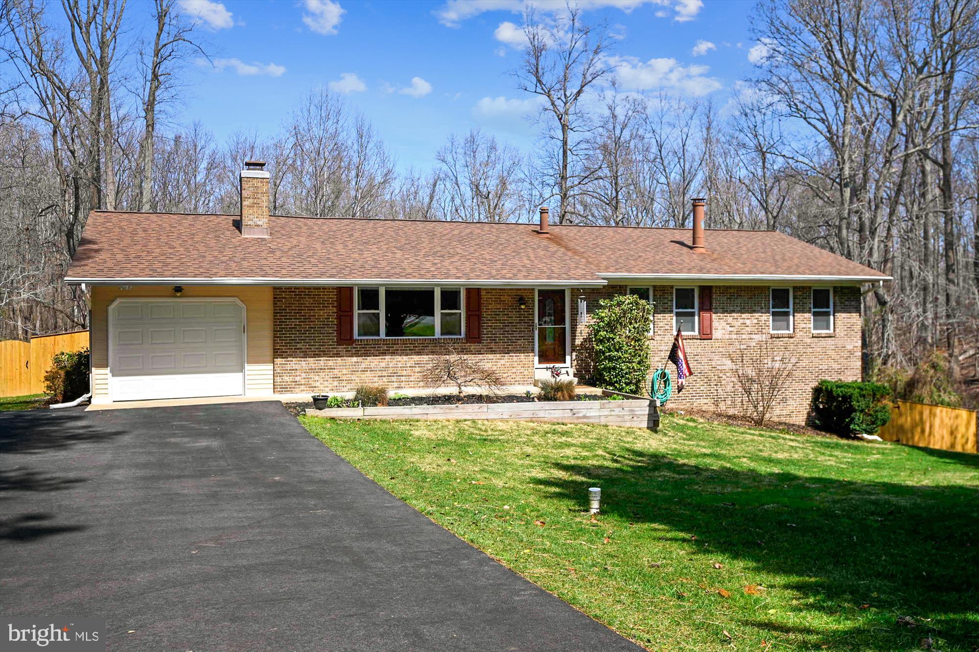 POPLAR WOODS - Residential