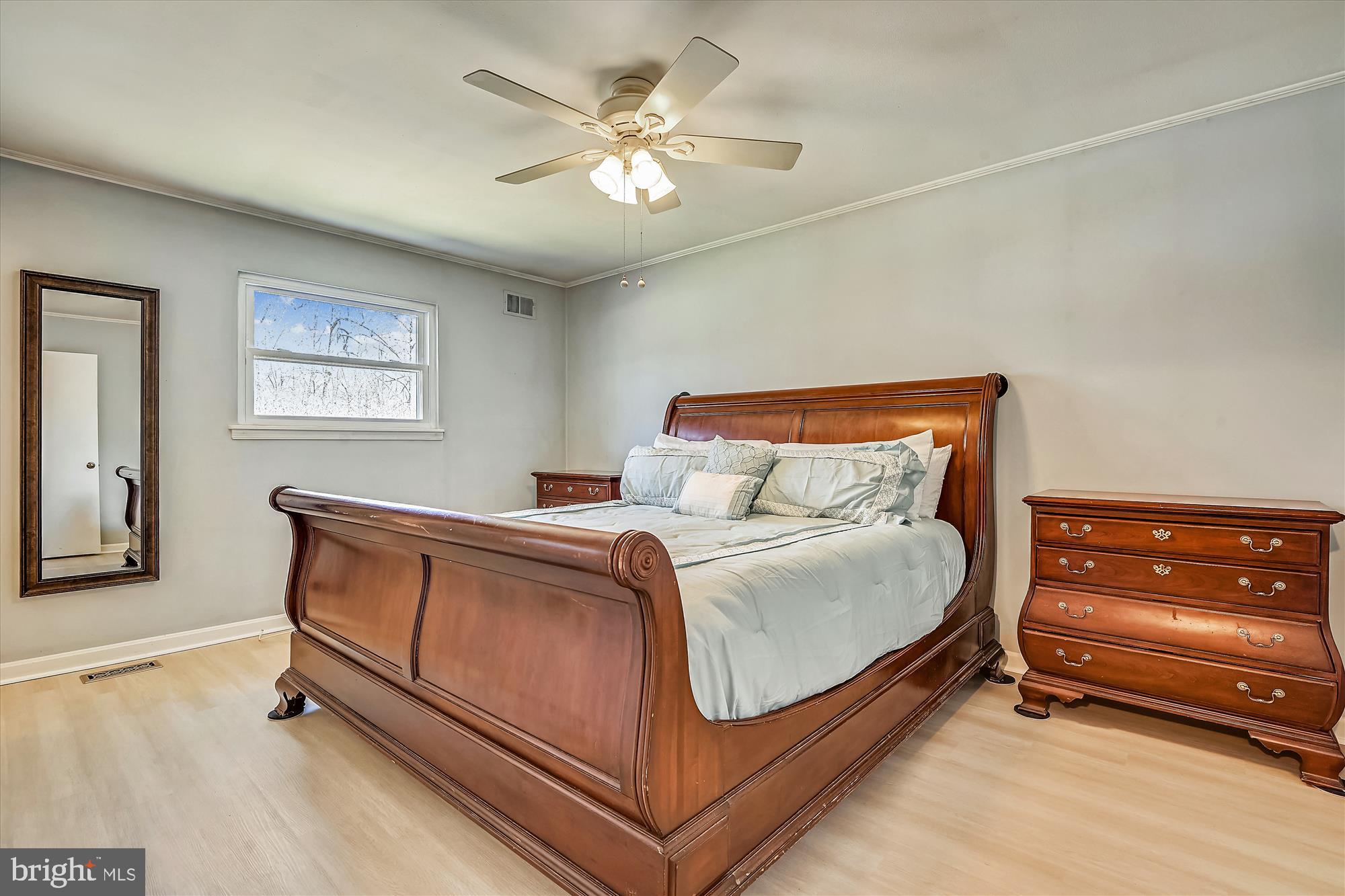 POPLAR WOODS - Residential