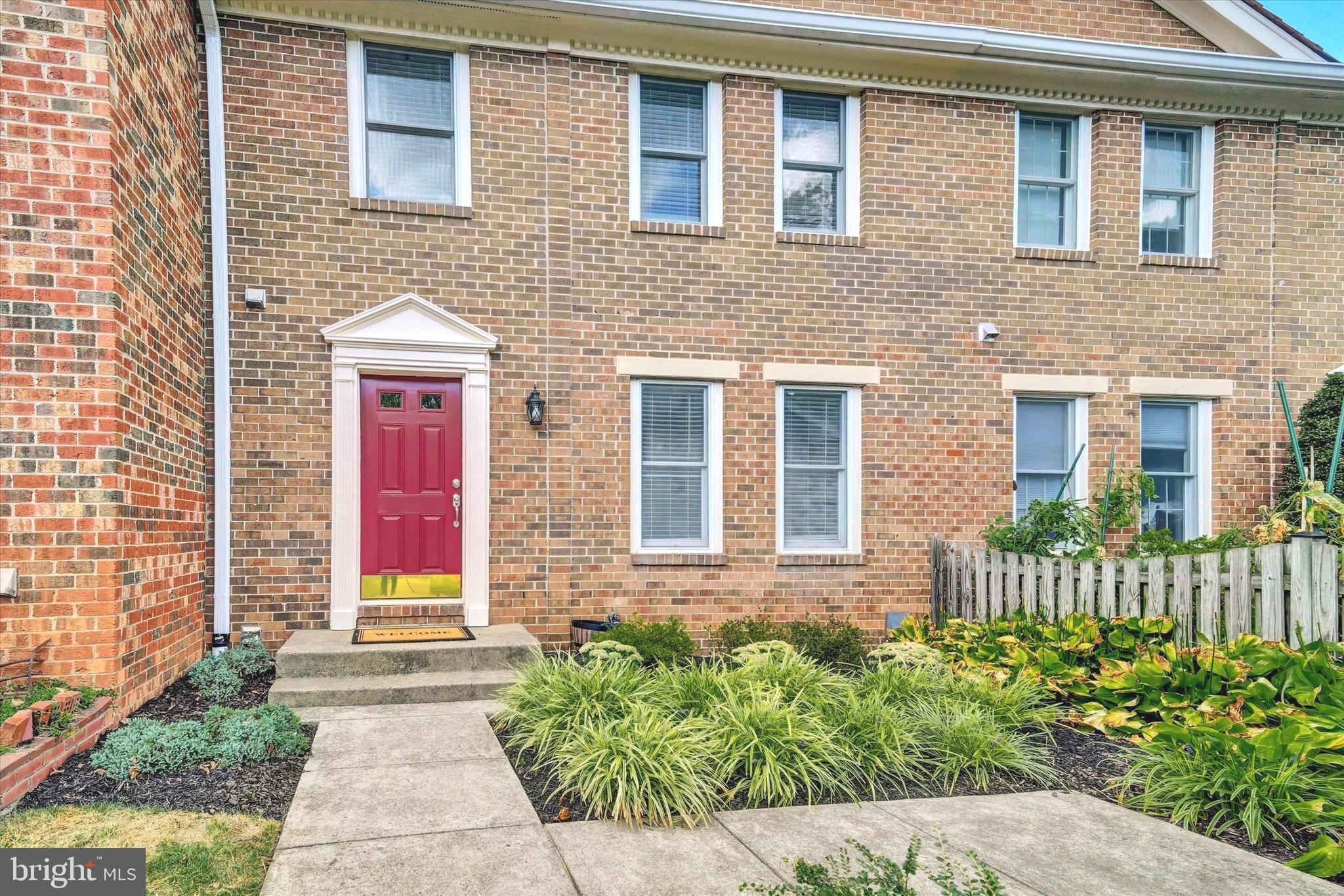 2918 OAKBOROUGH SQUARE