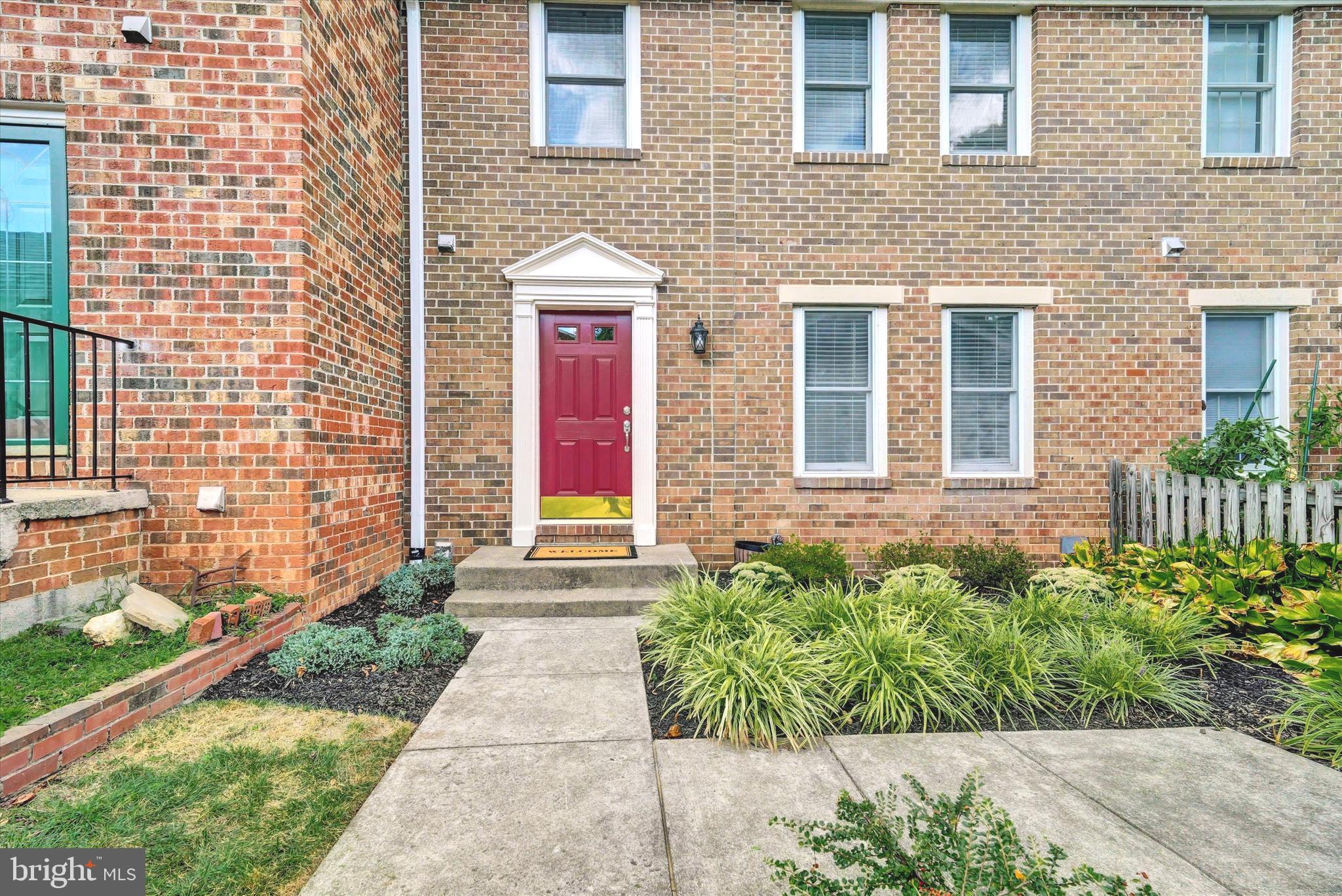 2918 OAKBOROUGH SQUARE