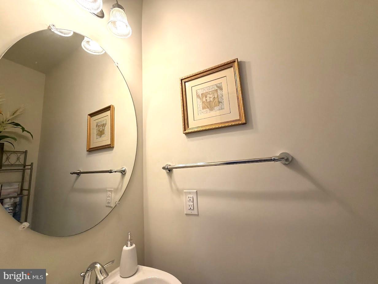 EAST GATE 3 CONDOMINIUM - Residential