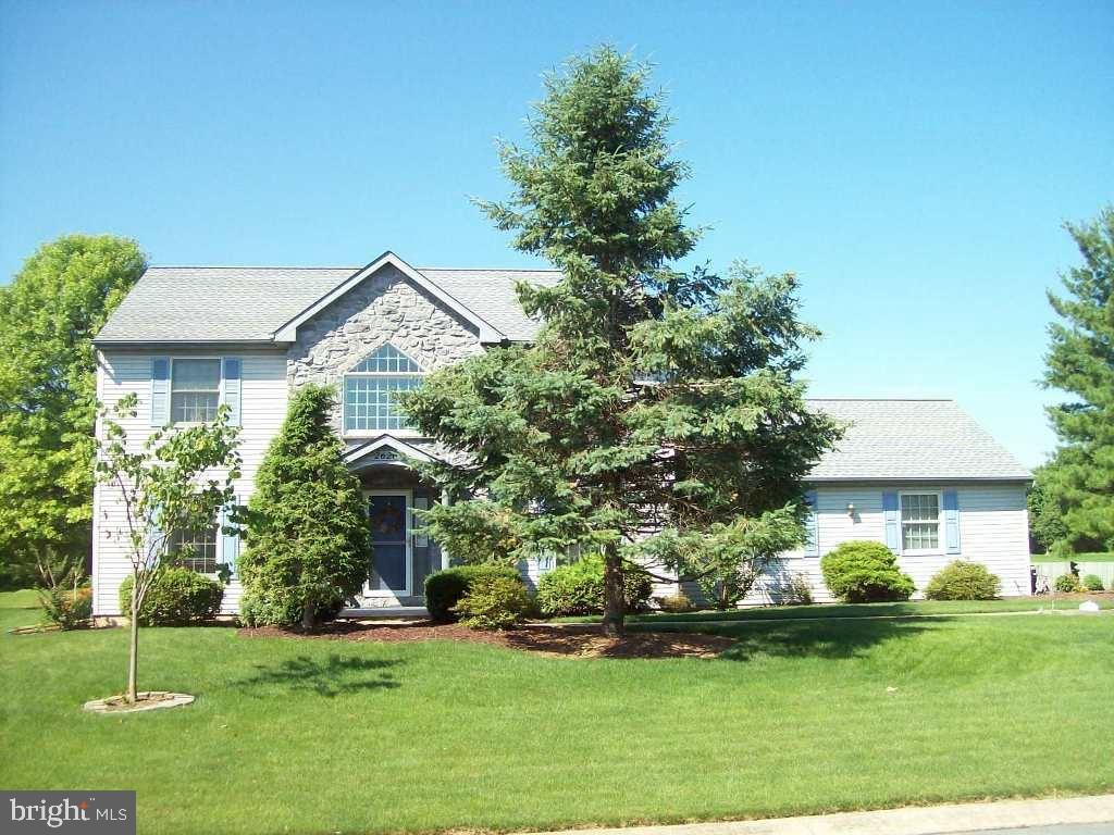 RIDING CLUB ESTATES - Residential