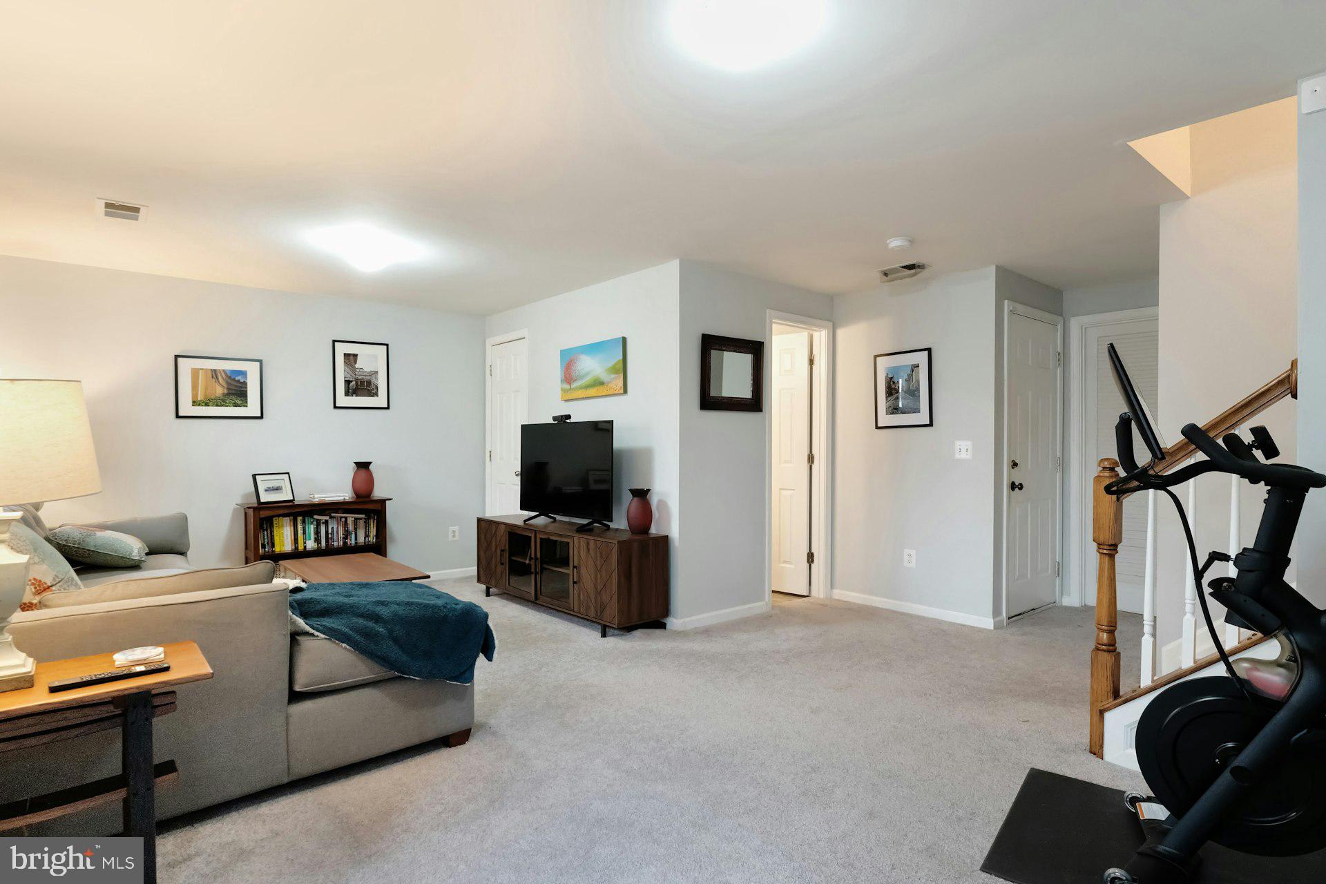 GREAT FALLS CHASE - Residential