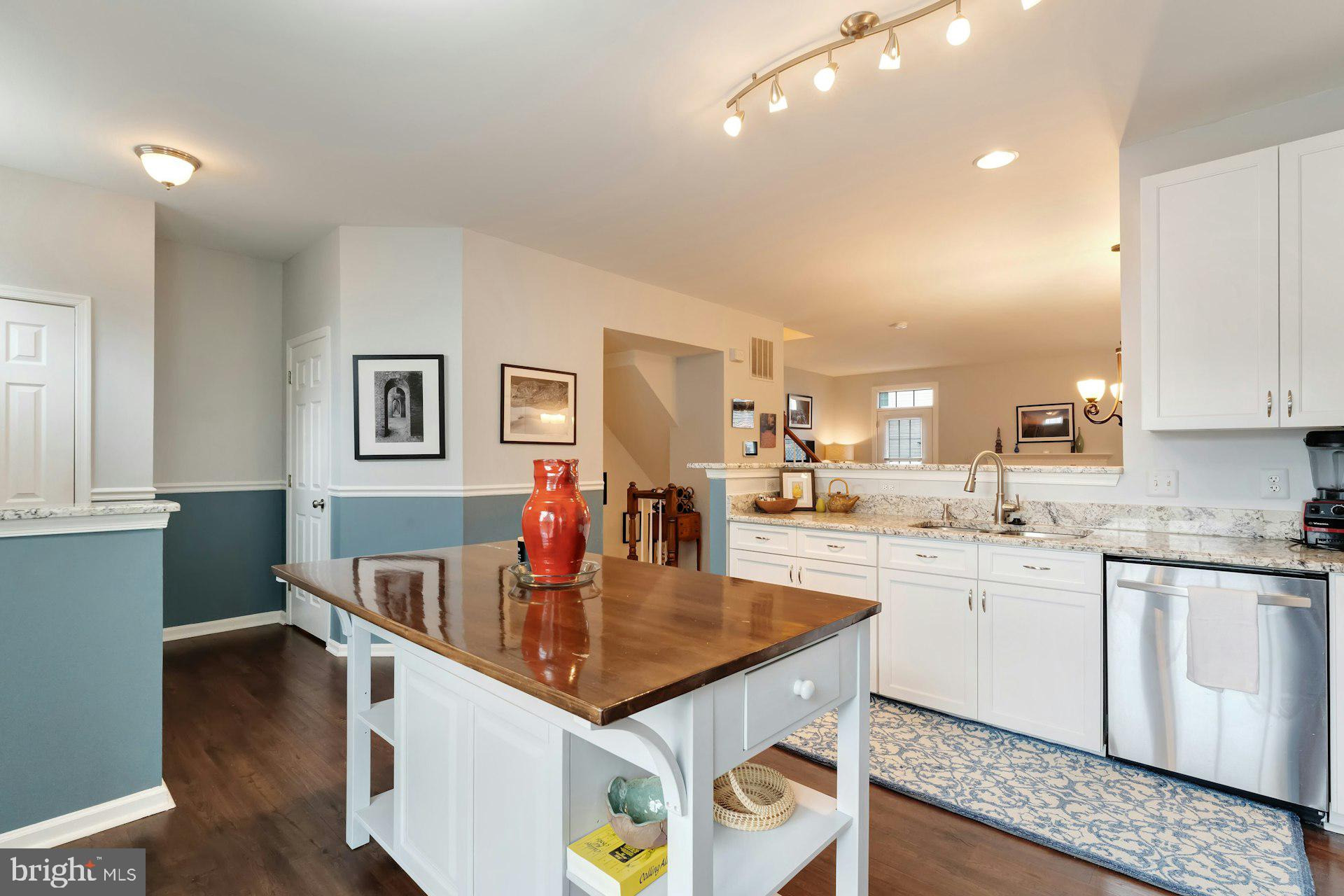 GREAT FALLS CHASE - Residential