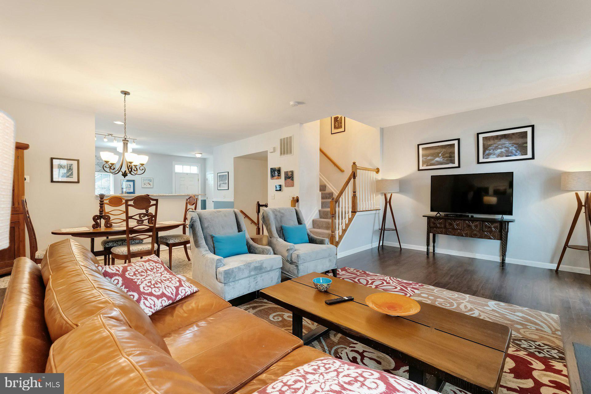 GREAT FALLS CHASE - Residential