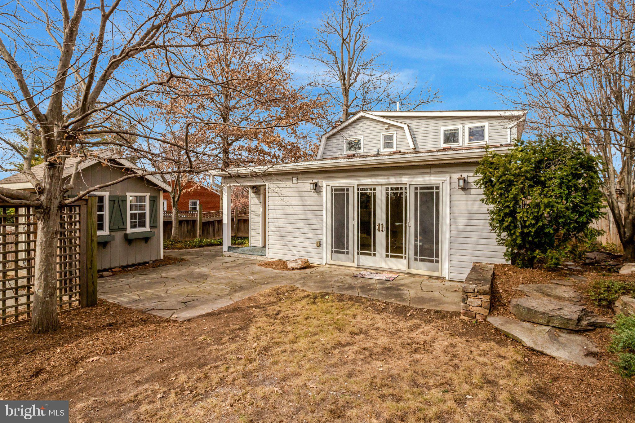 DOUGLAS PARK - Residential