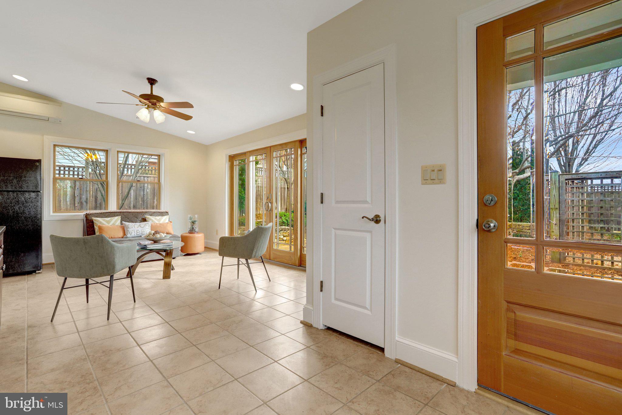 DOUGLAS PARK - Residential