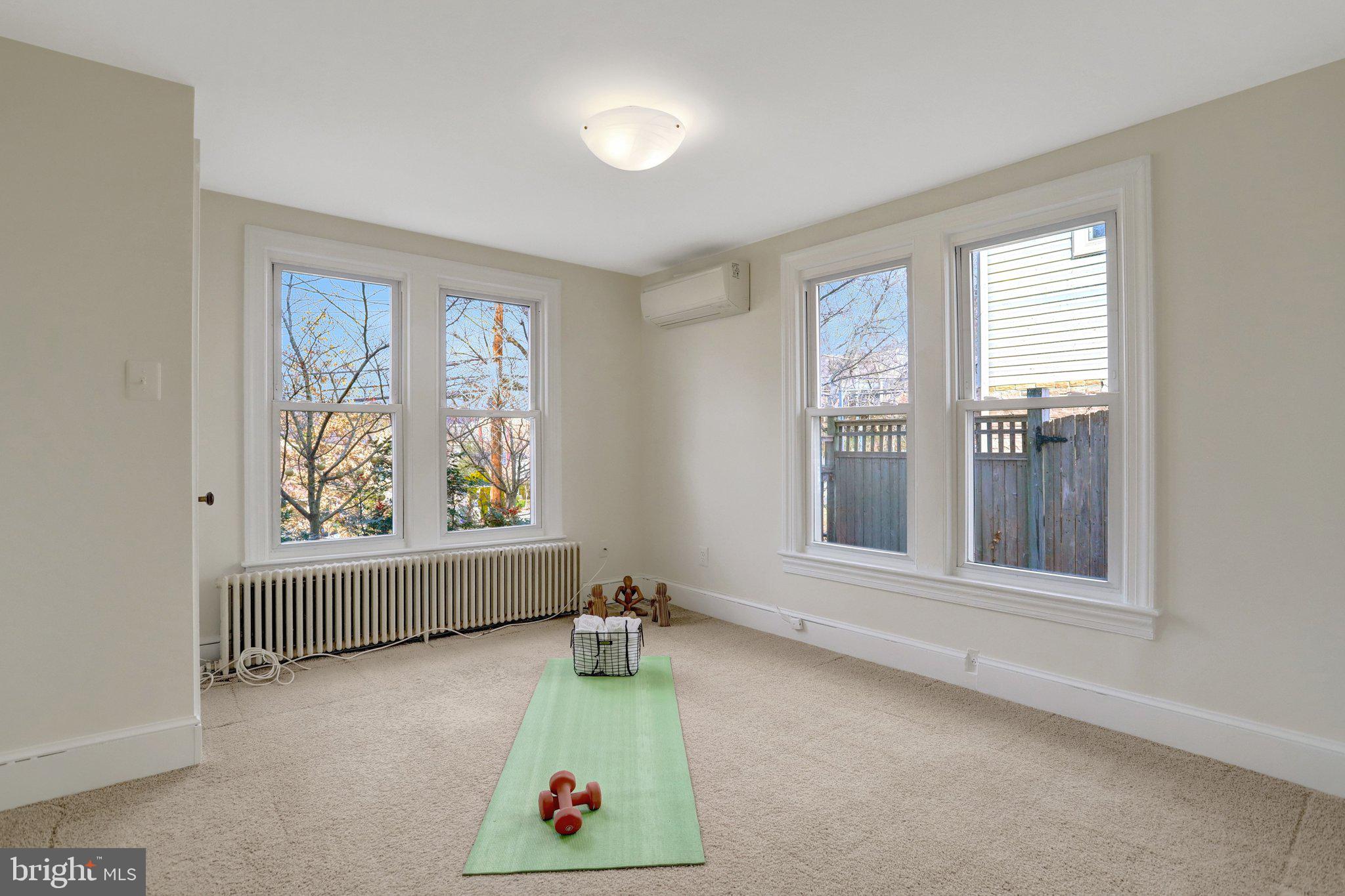 DOUGLAS PARK - Residential