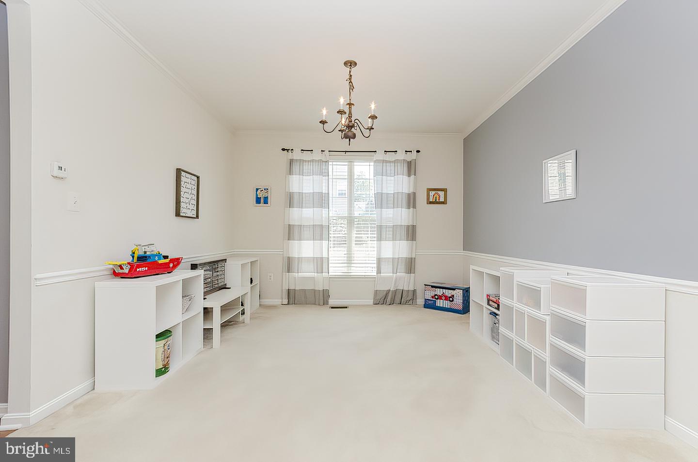 THE VILLAGE OF WASHINGTON TRAIL EAST - Residential