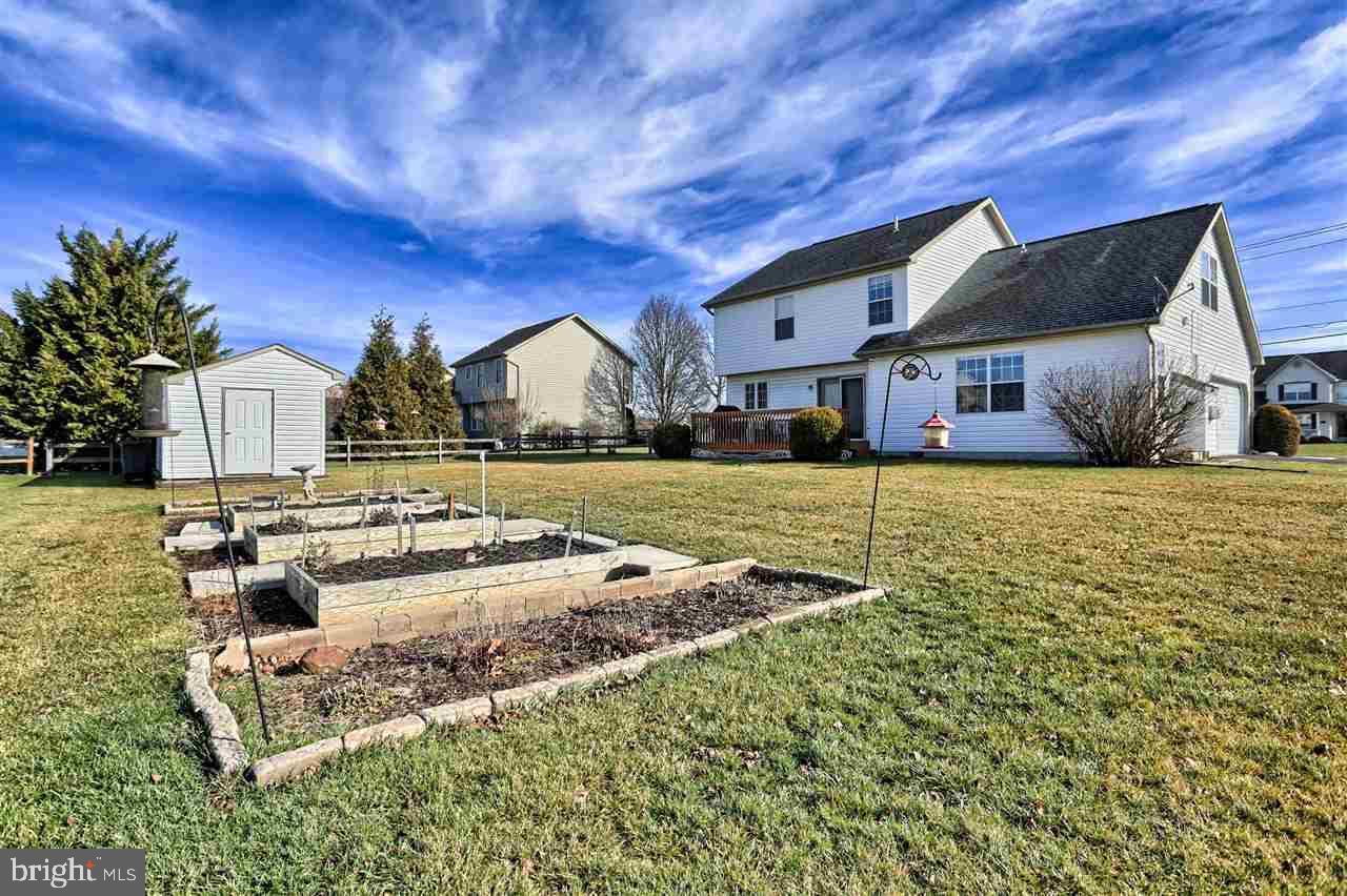 ALLWOOD MANOR - Residential