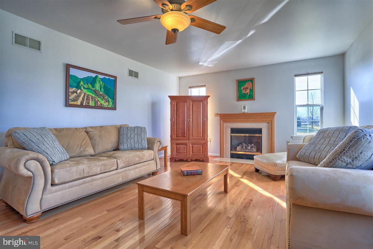 ALLWOOD MANOR - Residential