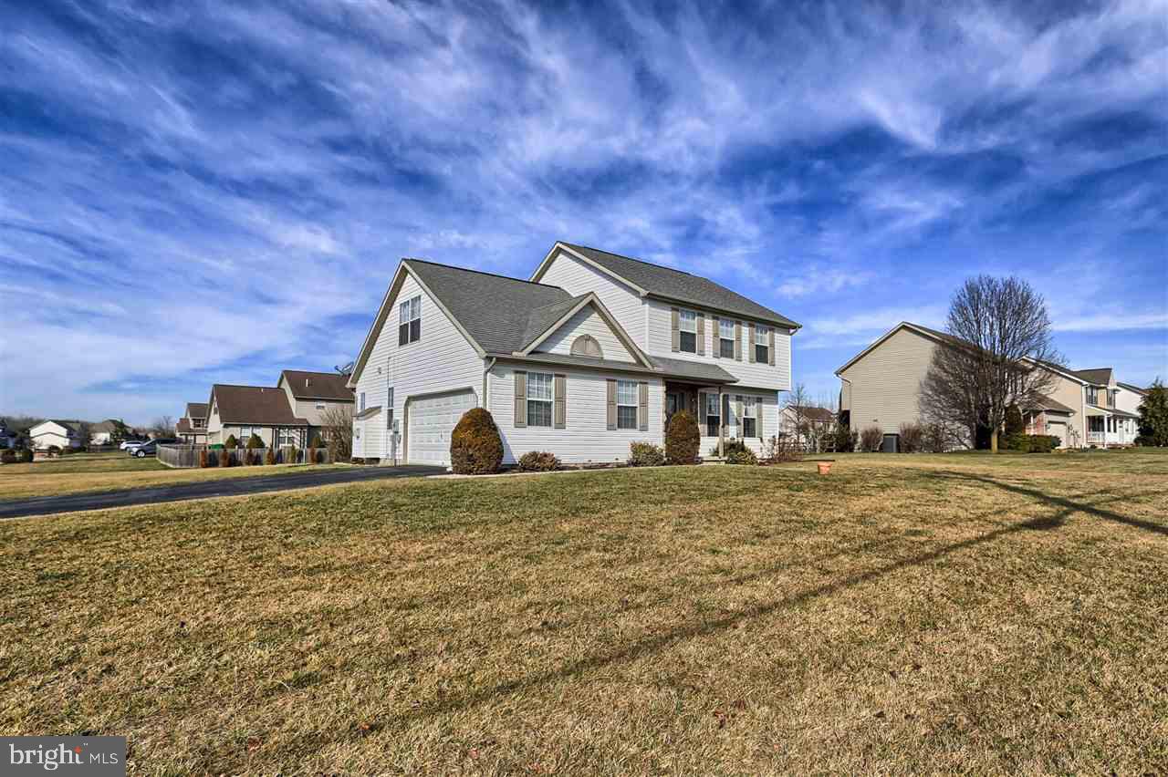 ALLWOOD MANOR - Residential