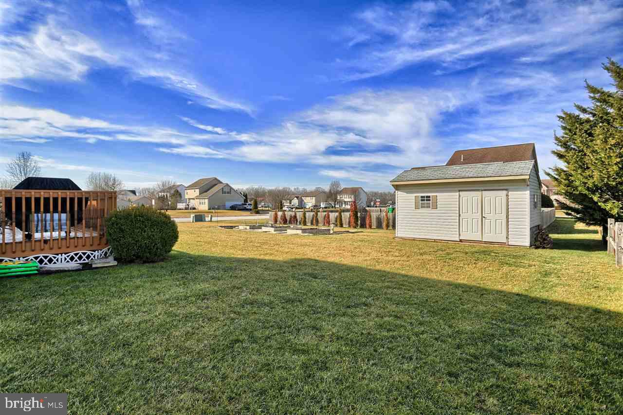 ALLWOOD MANOR - Residential