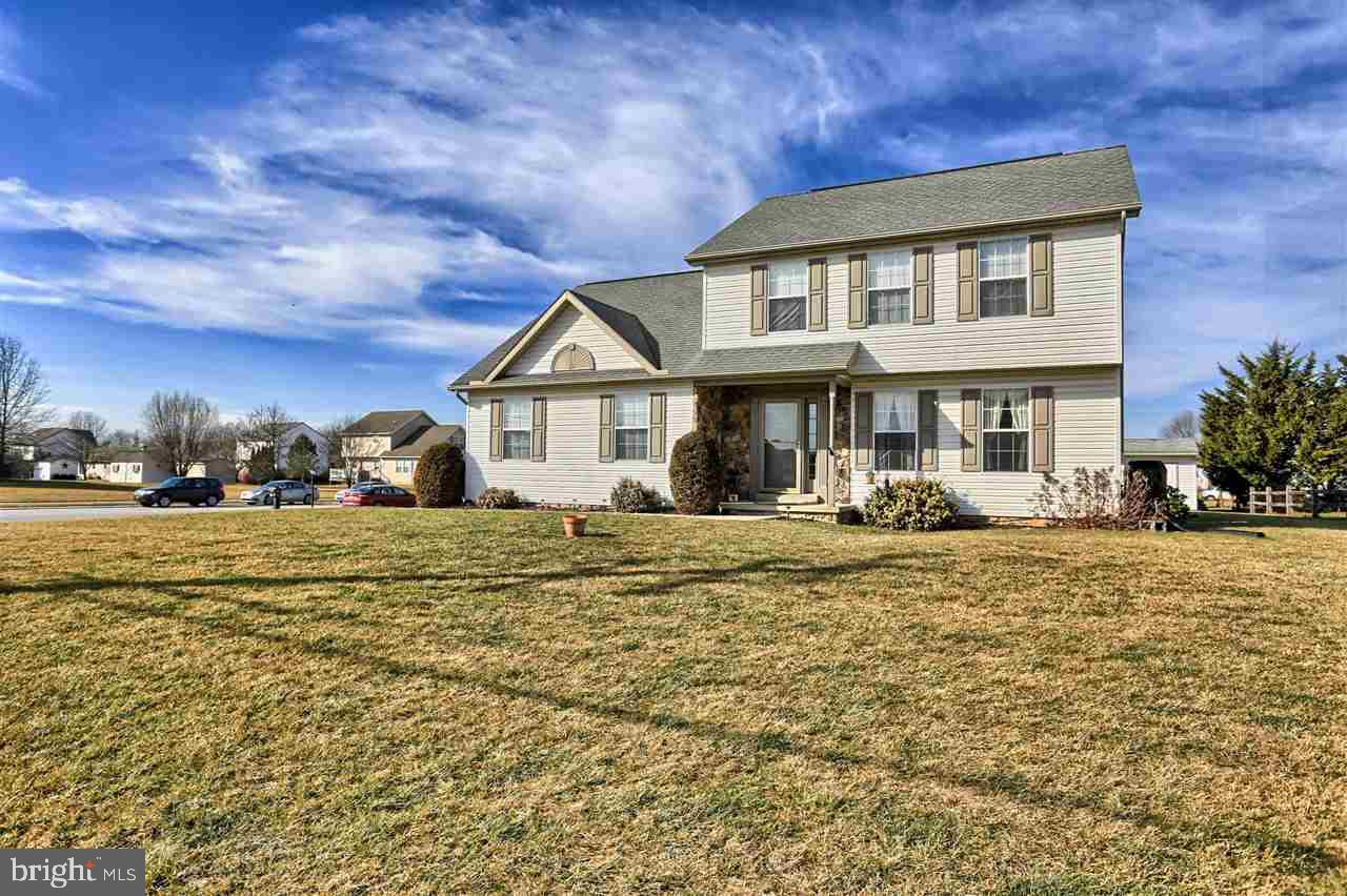 ALLWOOD MANOR - Residential