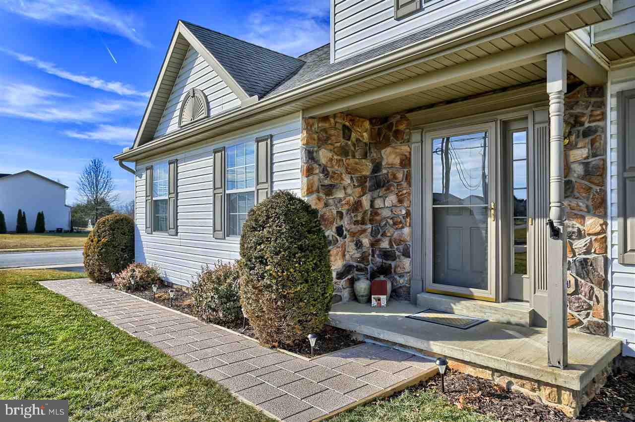 ALLWOOD MANOR - Residential