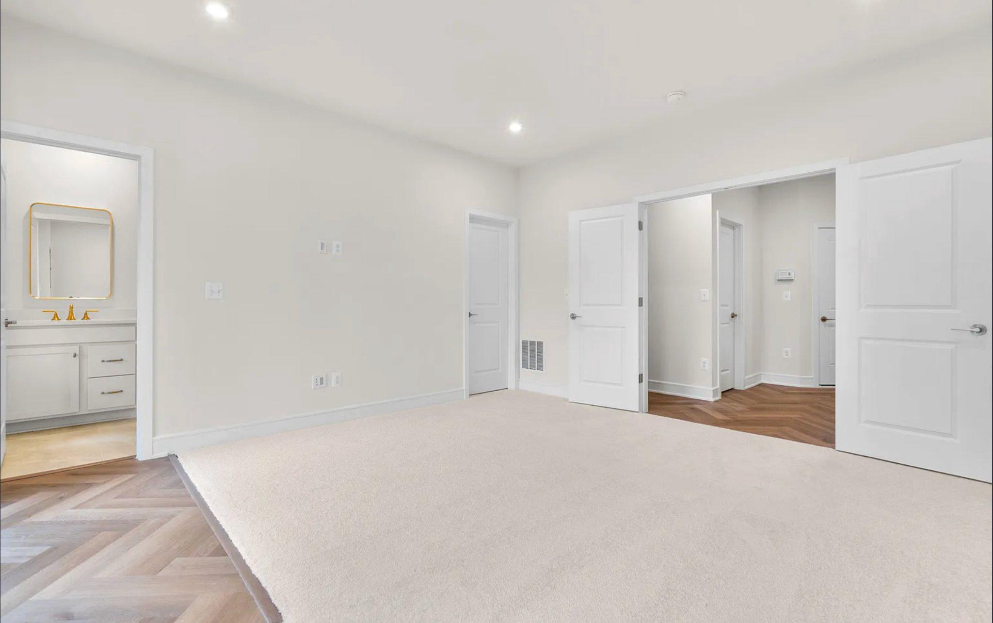 42123 PICASSO SQUARE