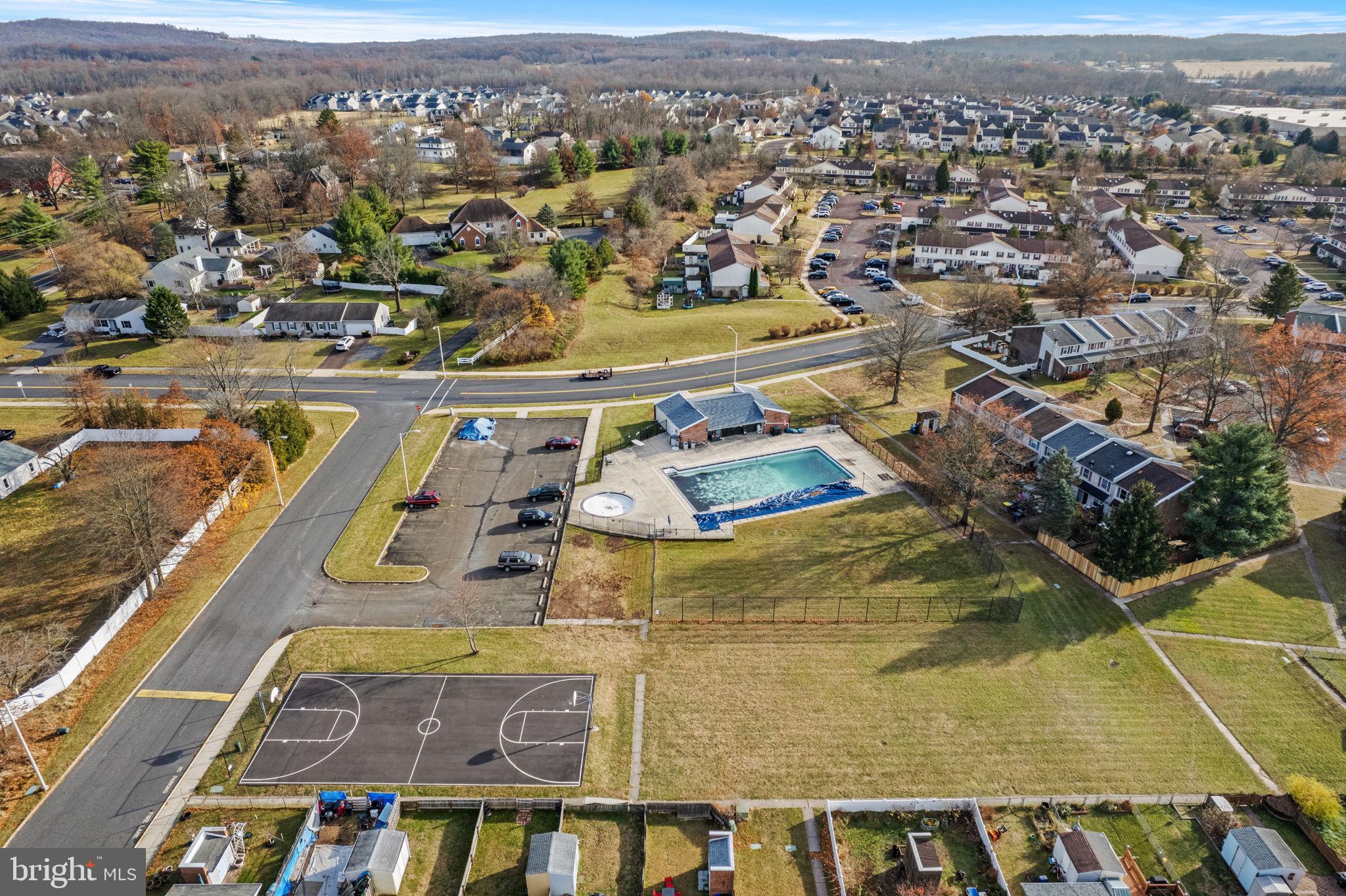 QUAKER GREEN - Residential